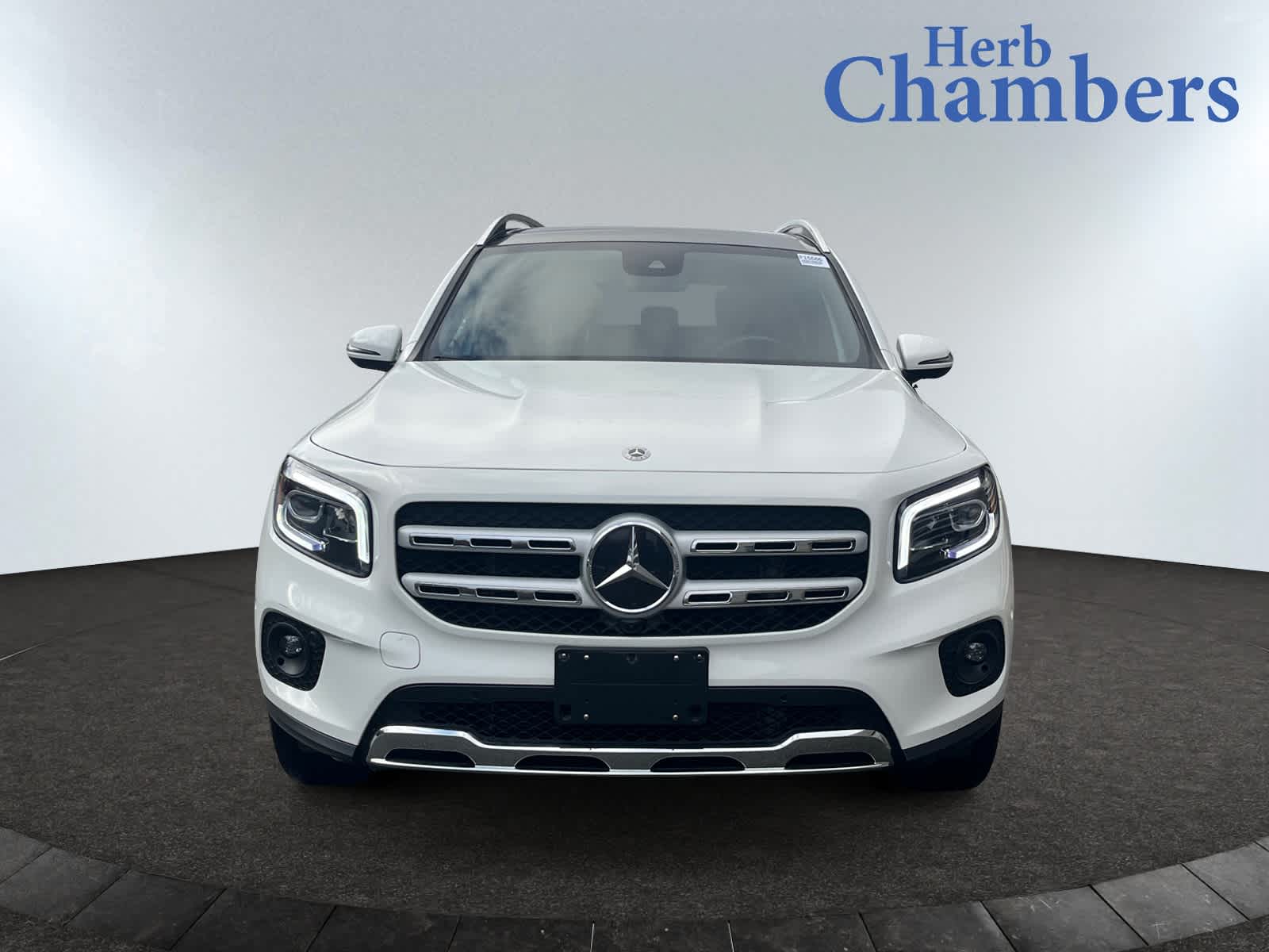 2022 Mercedes Benz GLB 250 4MATIC photo 2