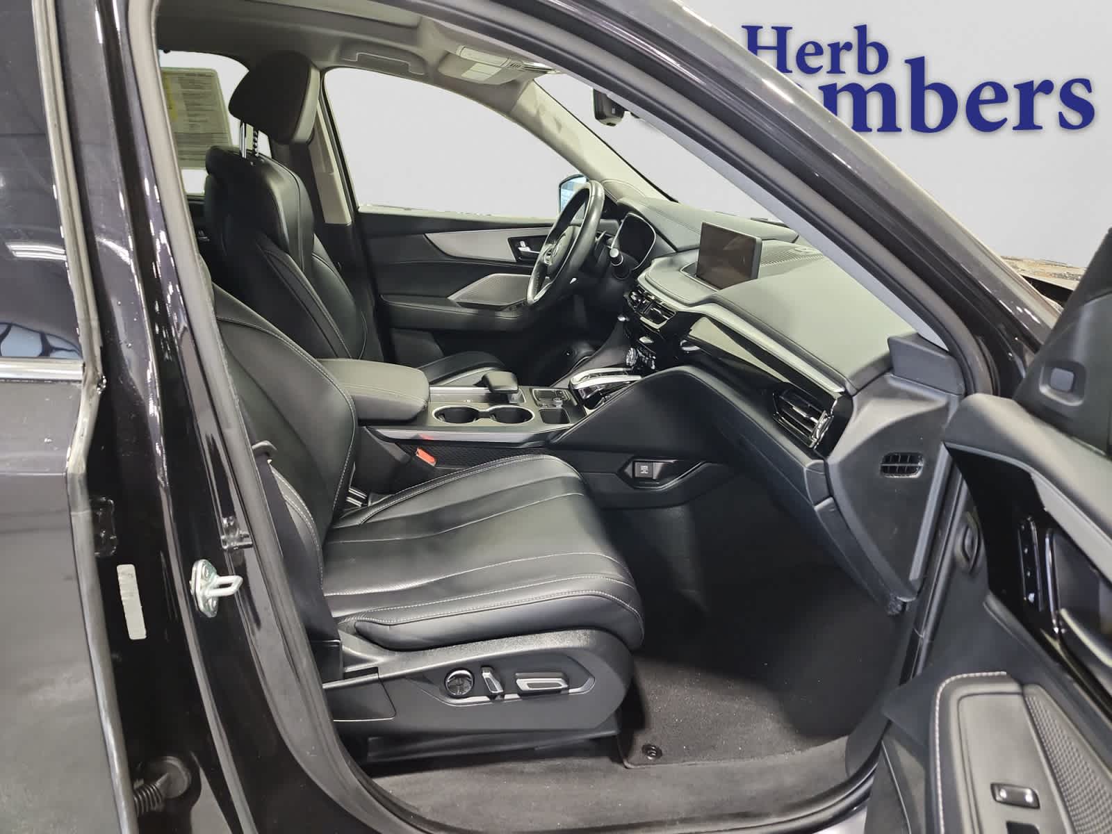 used 2023 Acura MDX car, priced at $41,497