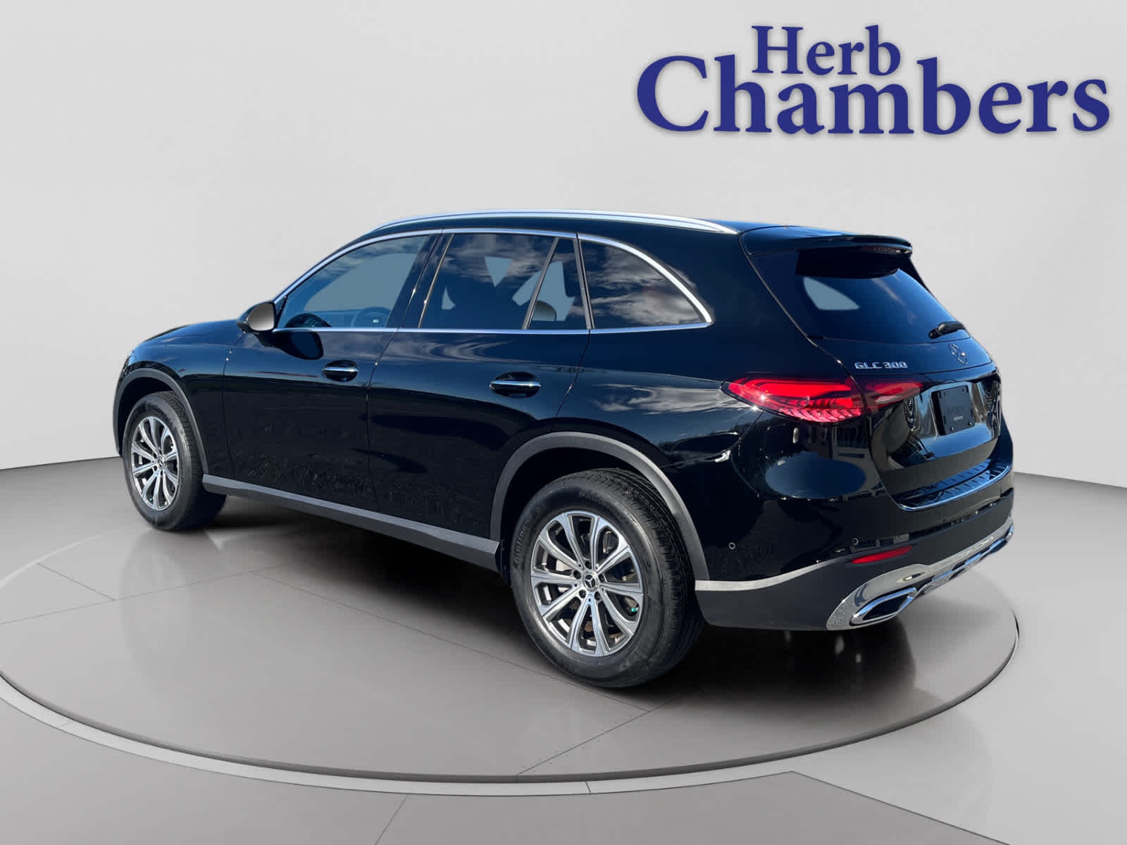 2023 Mercedes Benz GLC 300 4MATIC photo 3