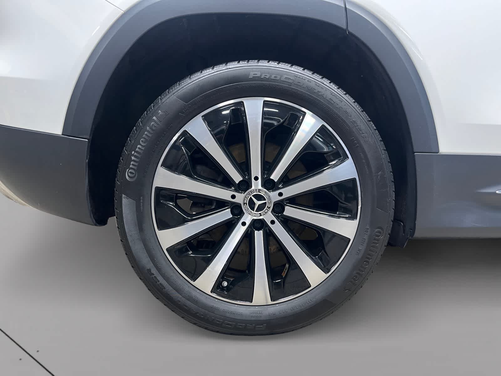 used 2023 Mercedes-Benz GLB 250 car, priced at $33,998