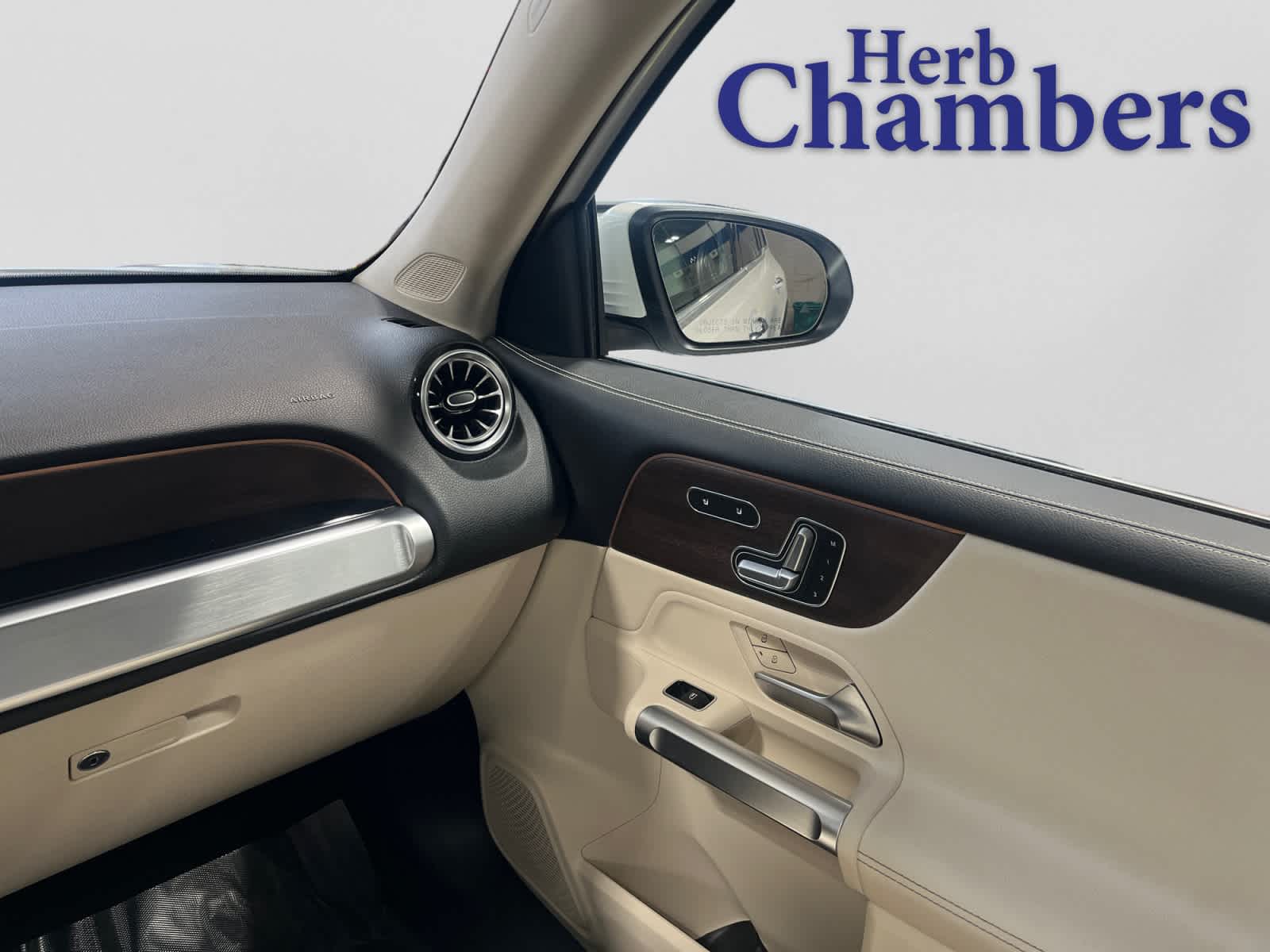 used 2022 Mercedes-Benz GLB 250 car, priced at $30,798