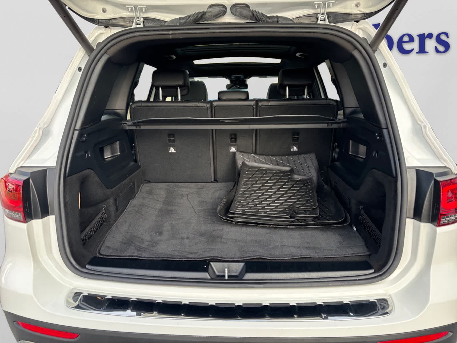 used 2022 Mercedes-Benz GLB 250 car, priced at $29,699