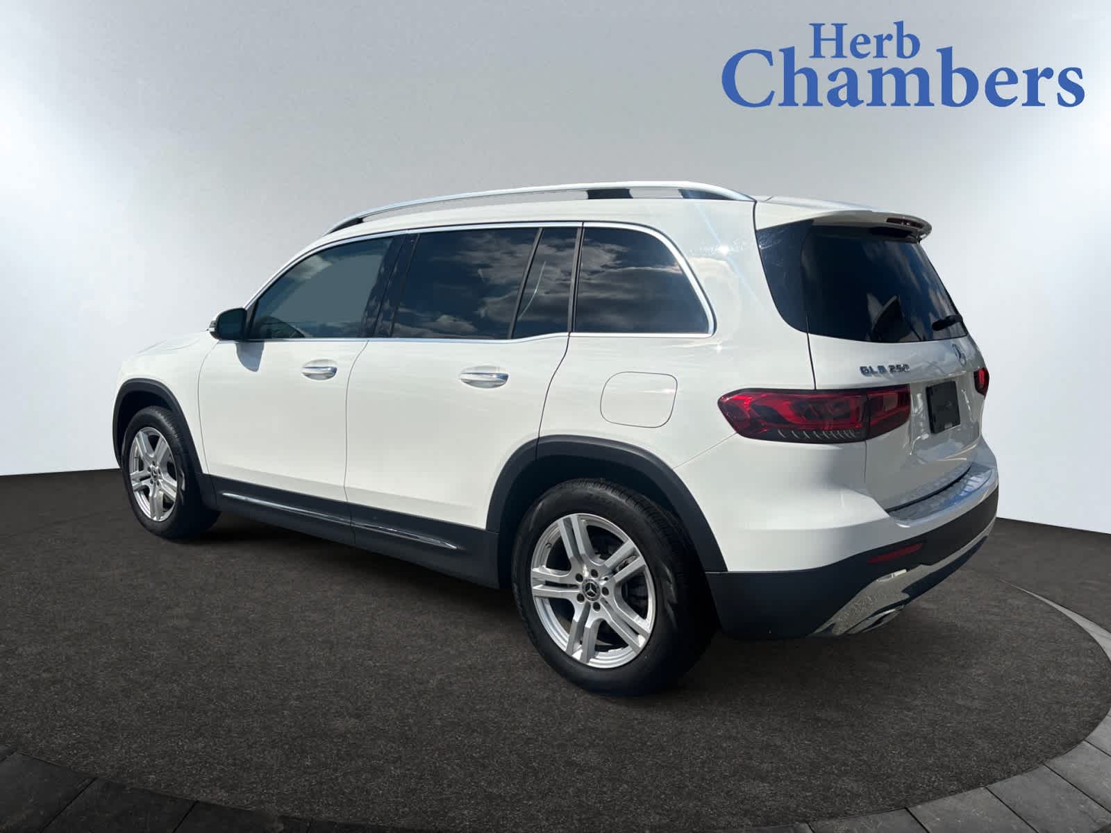 2021 Mercedes Benz GLB 250 4MATIC photo 3