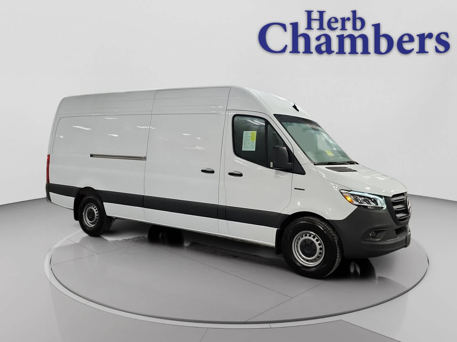 2024 Mercedes-Benz eSprinter Cargo Van Base's photo