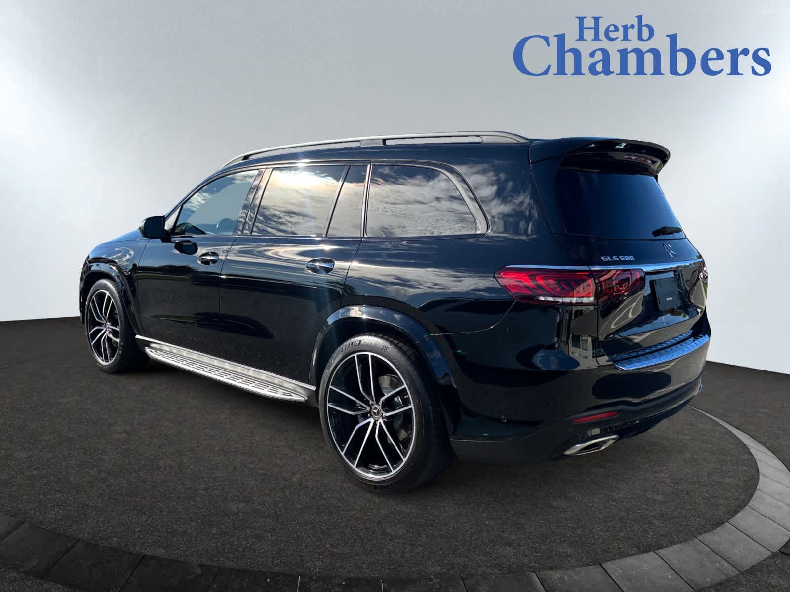 2020 Mercedes Benz GLS 580 photo 3