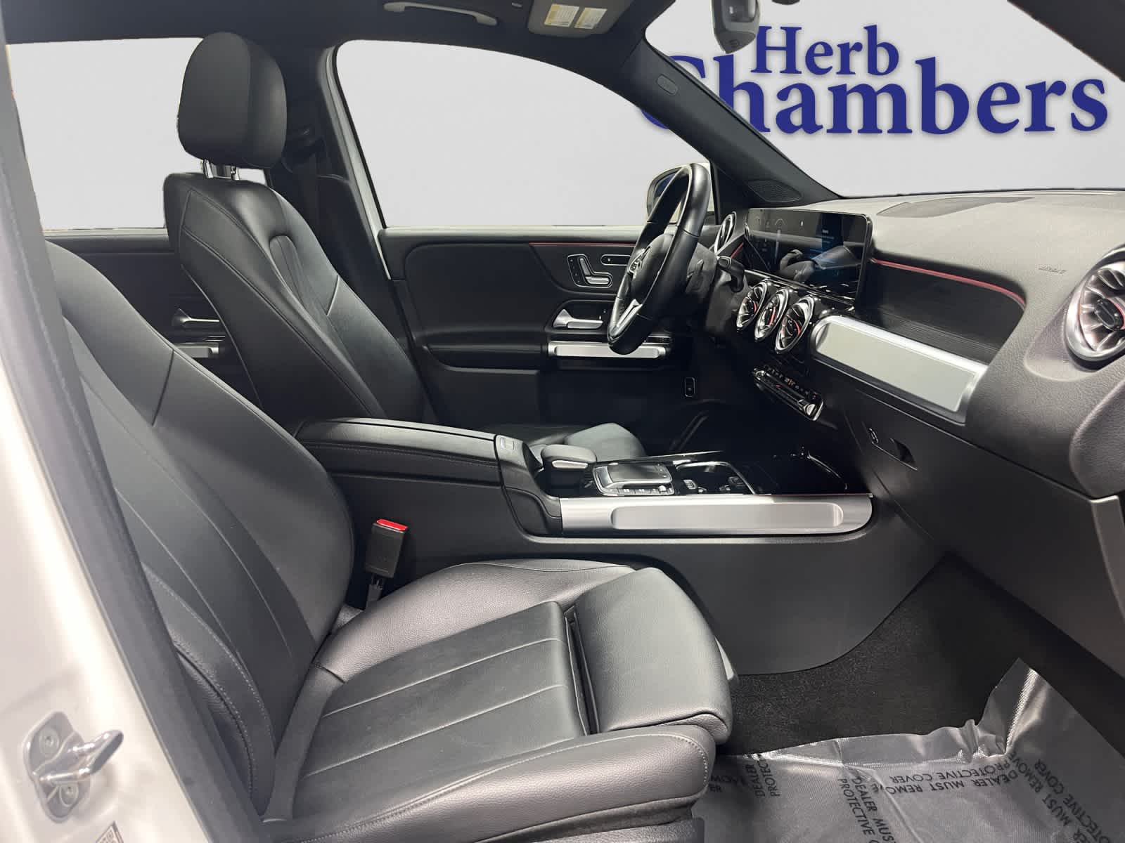 used 2023 Mercedes-Benz GLB 250 car, priced at $33,998