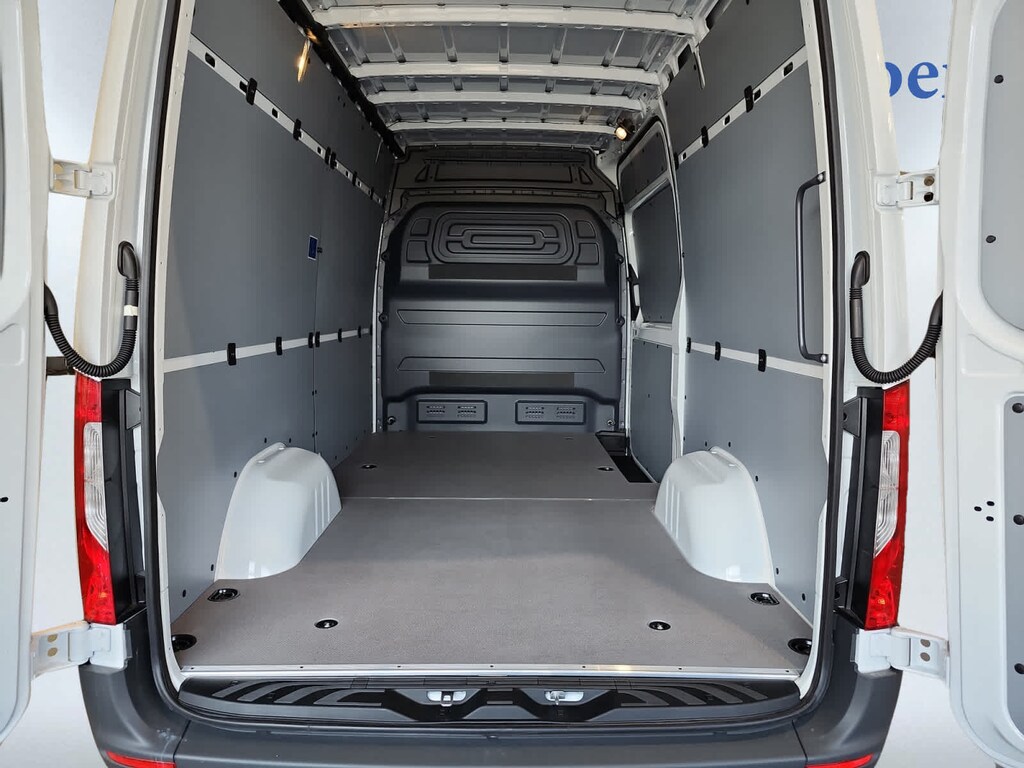 New 2025 Mercedes-Benz Sprinter 2500 Standard Roof 4-Cyl Diesel Van Cargo Van