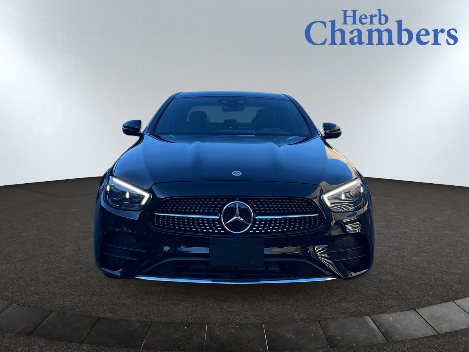 2022 Mercedes Benz E 450 4MATIC Sedan photo 2