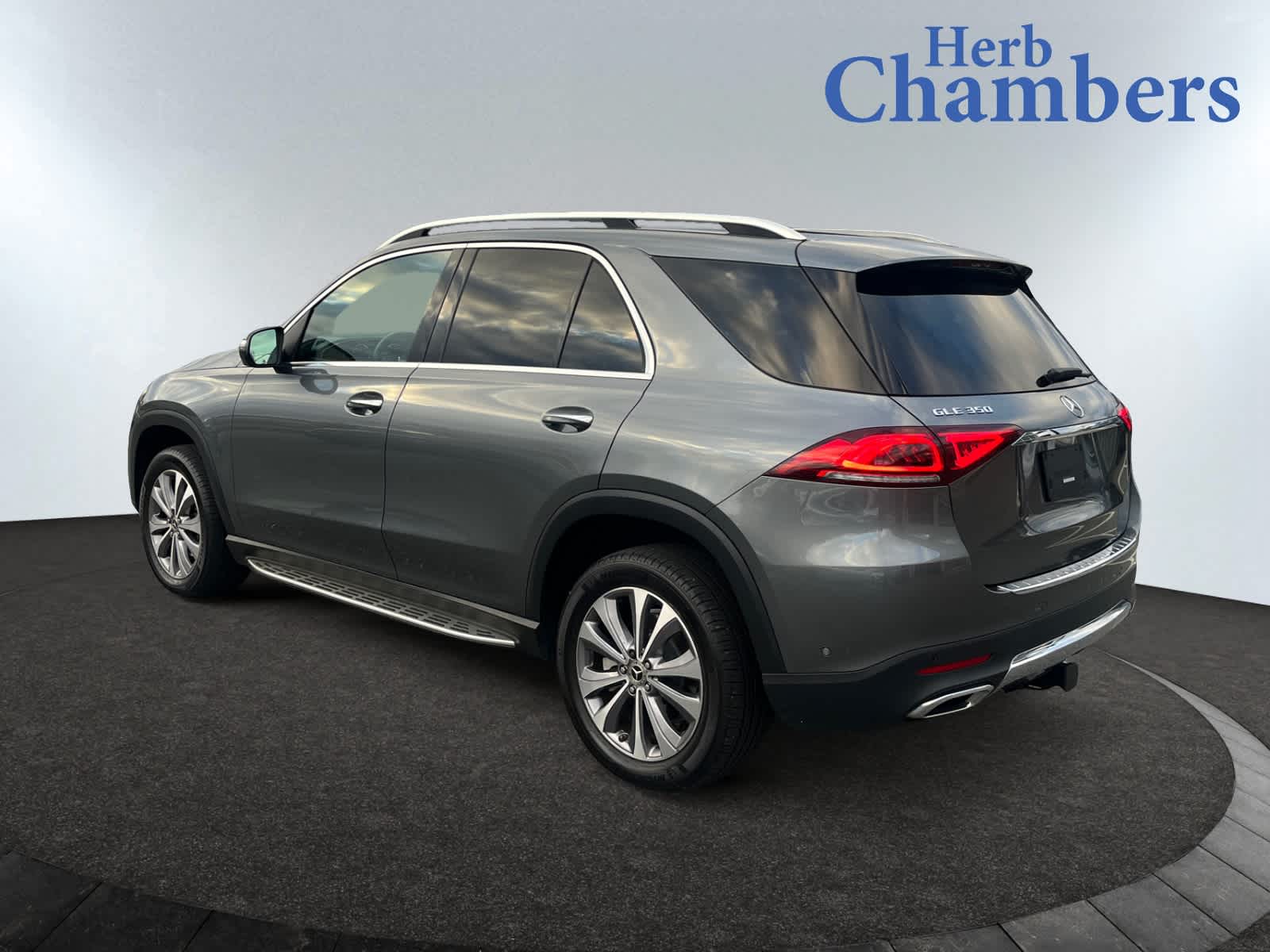 2022 Mercedes Benz GLE 350 4MATIC photo 3