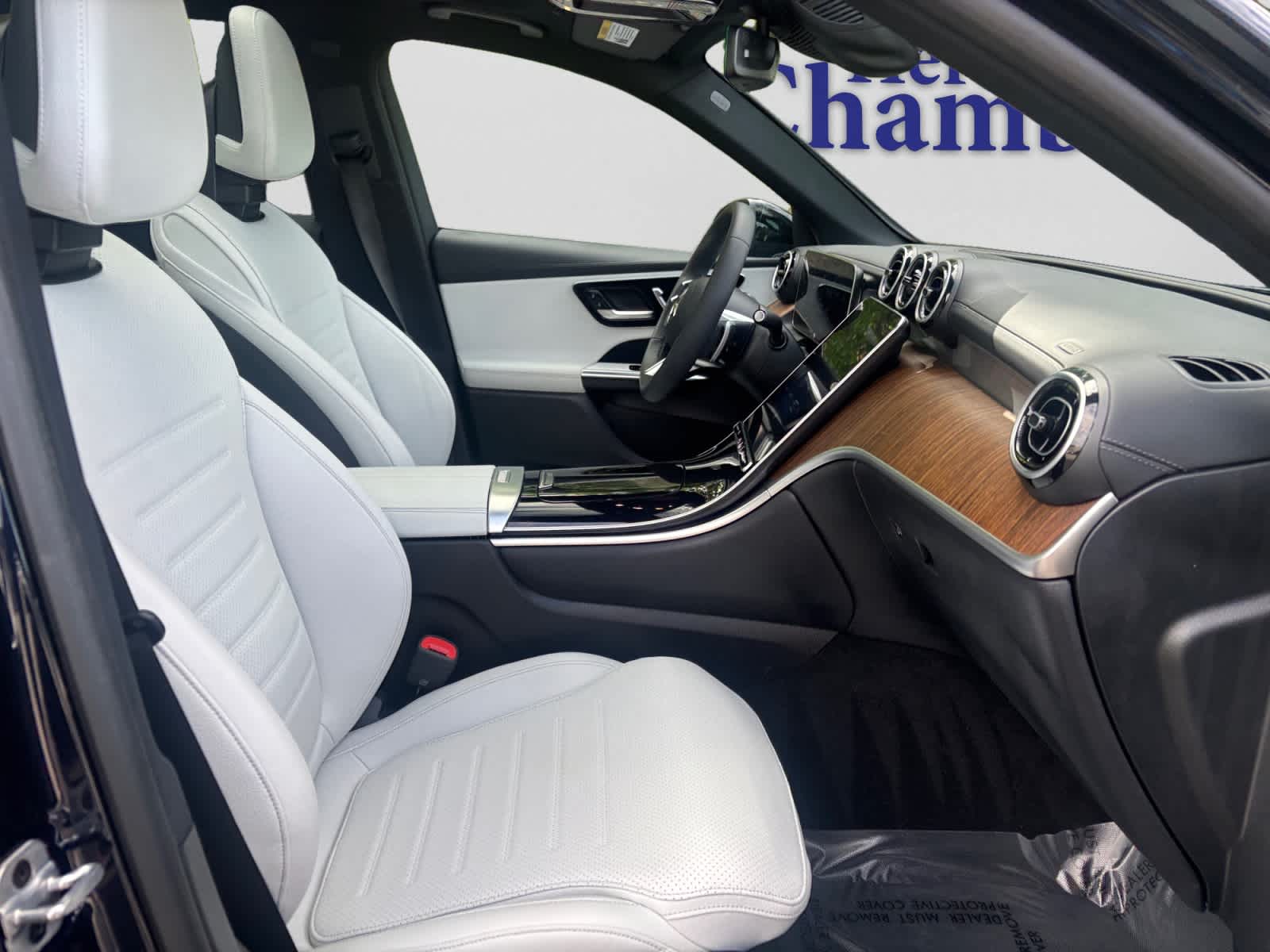 used 2023 Mercedes-Benz GLC 300 car, priced at $39,998