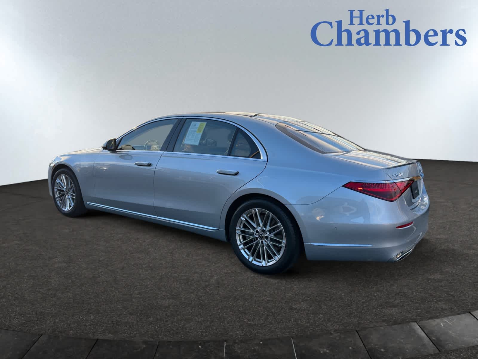 2023 Mercedes Benz S 580 4MATIC photo 3