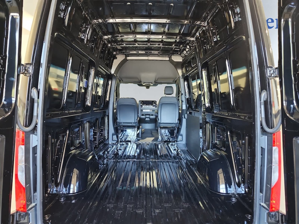 New 2025 Mercedes-Benz Sprinter 2500 Standard Roof 4-Cyl Diesel Van Cargo Van