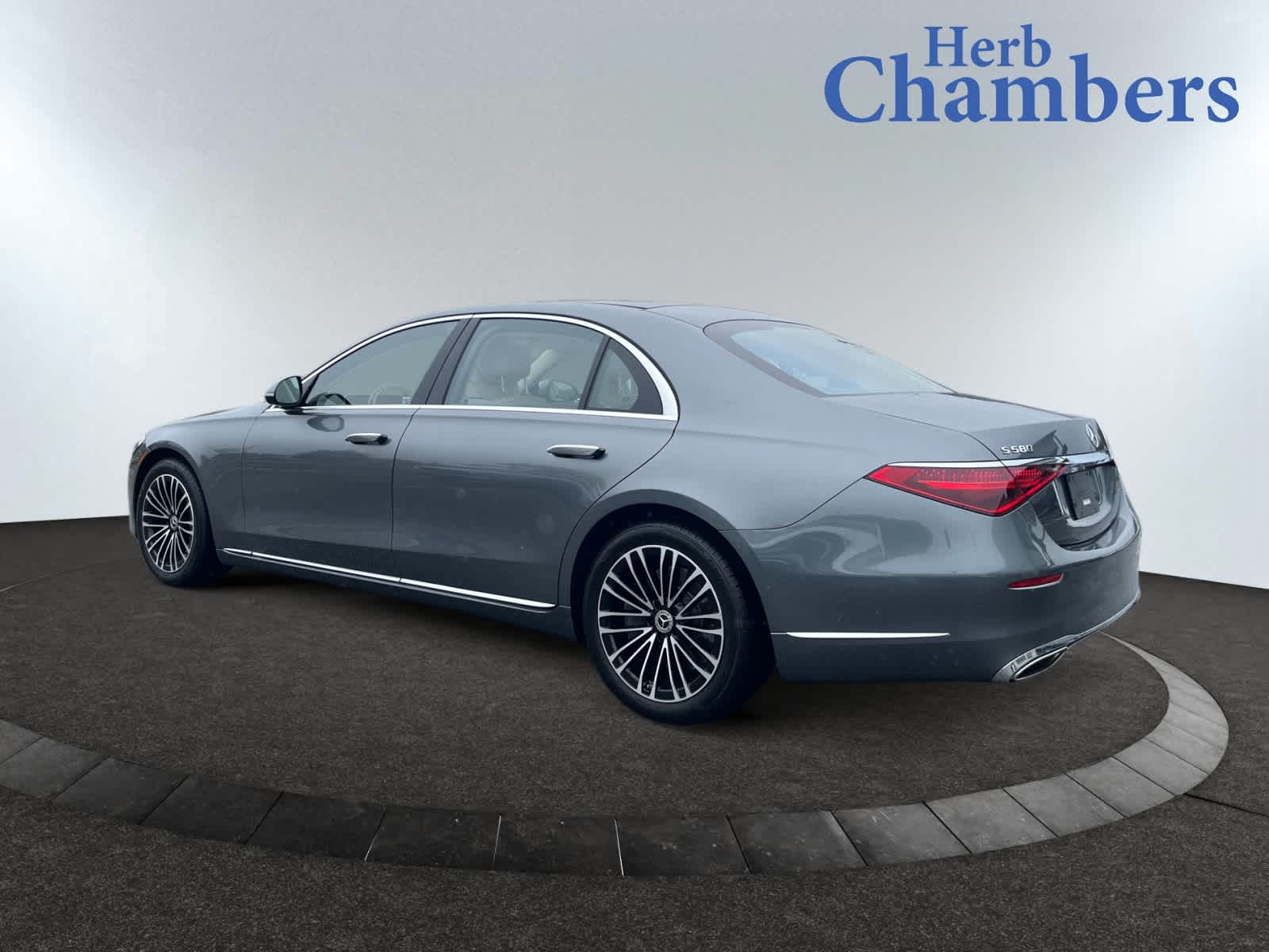 2023 Mercedes Benz S 580 4MATIC photo 3