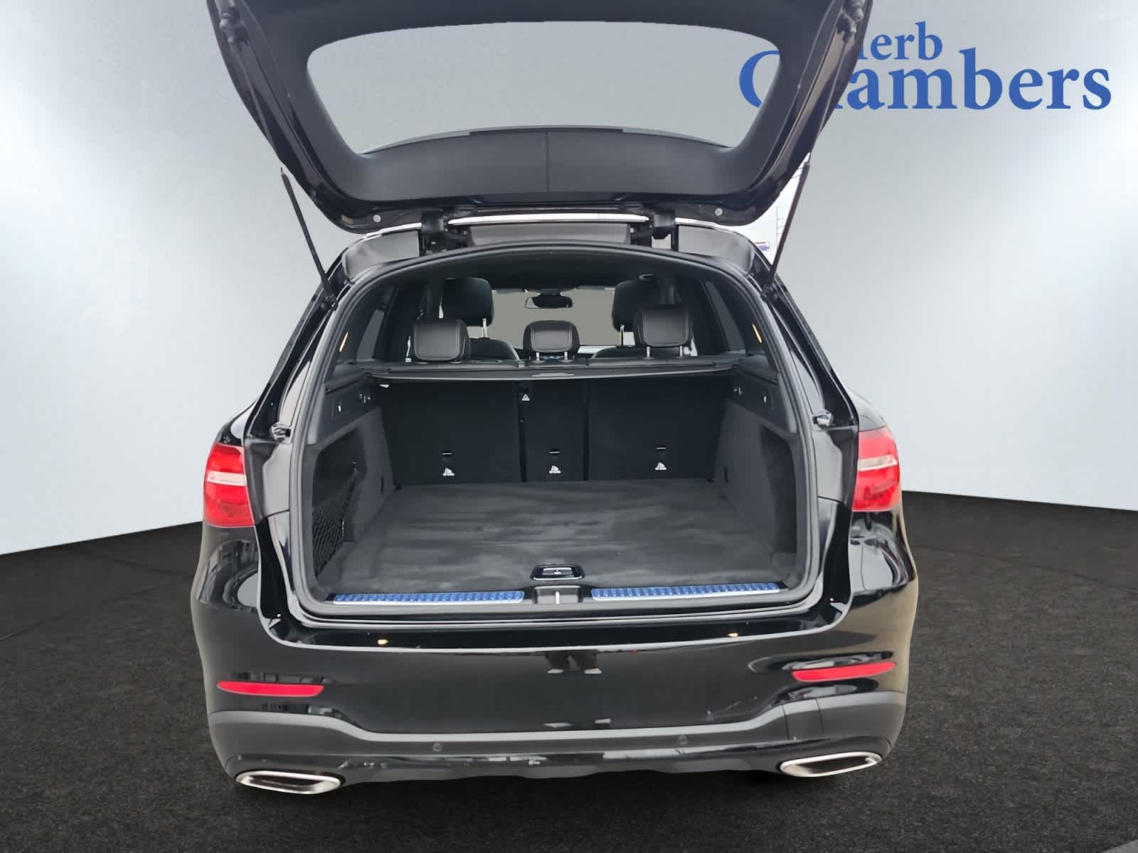 2019 Mercedes Benz GLC 300 4MATIC photo 3