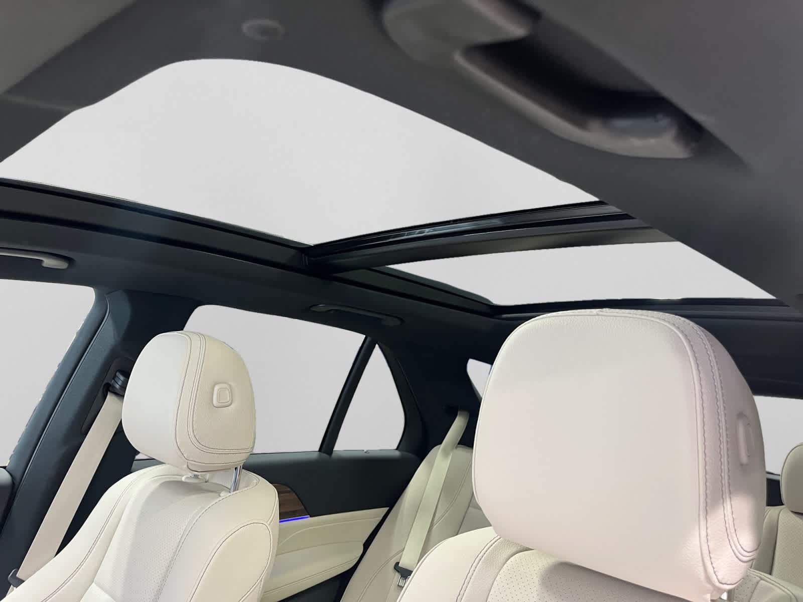 used 2025 Mercedes-Benz GLE 350 car, priced at $60,698