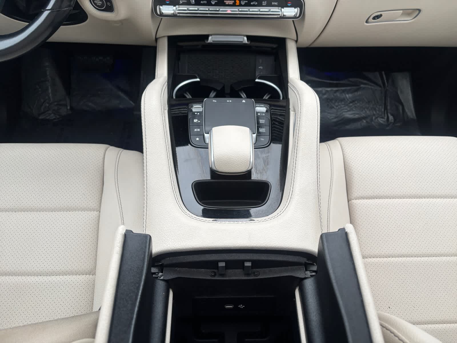 used 2024 Mercedes-Benz GLE 450 car, priced at $59,998