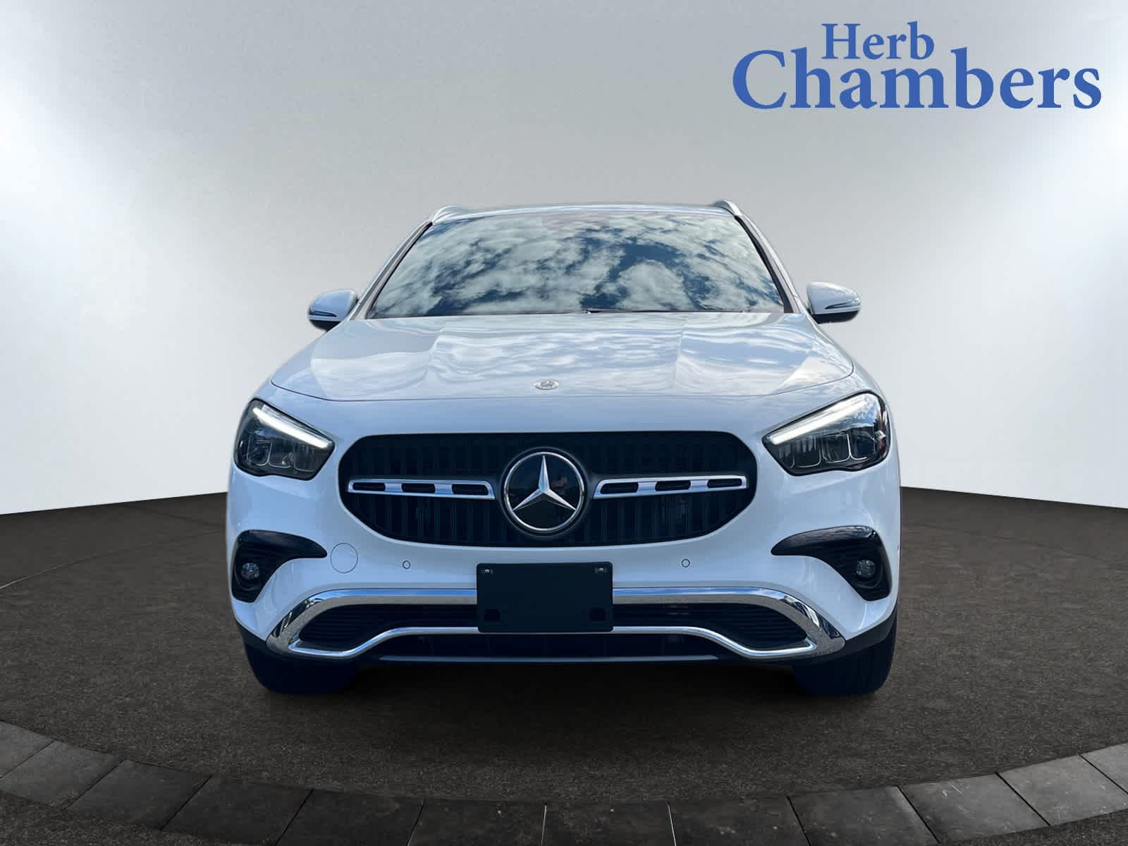 2025 Mercedes Benz GLA 250 4MATIC photo 2