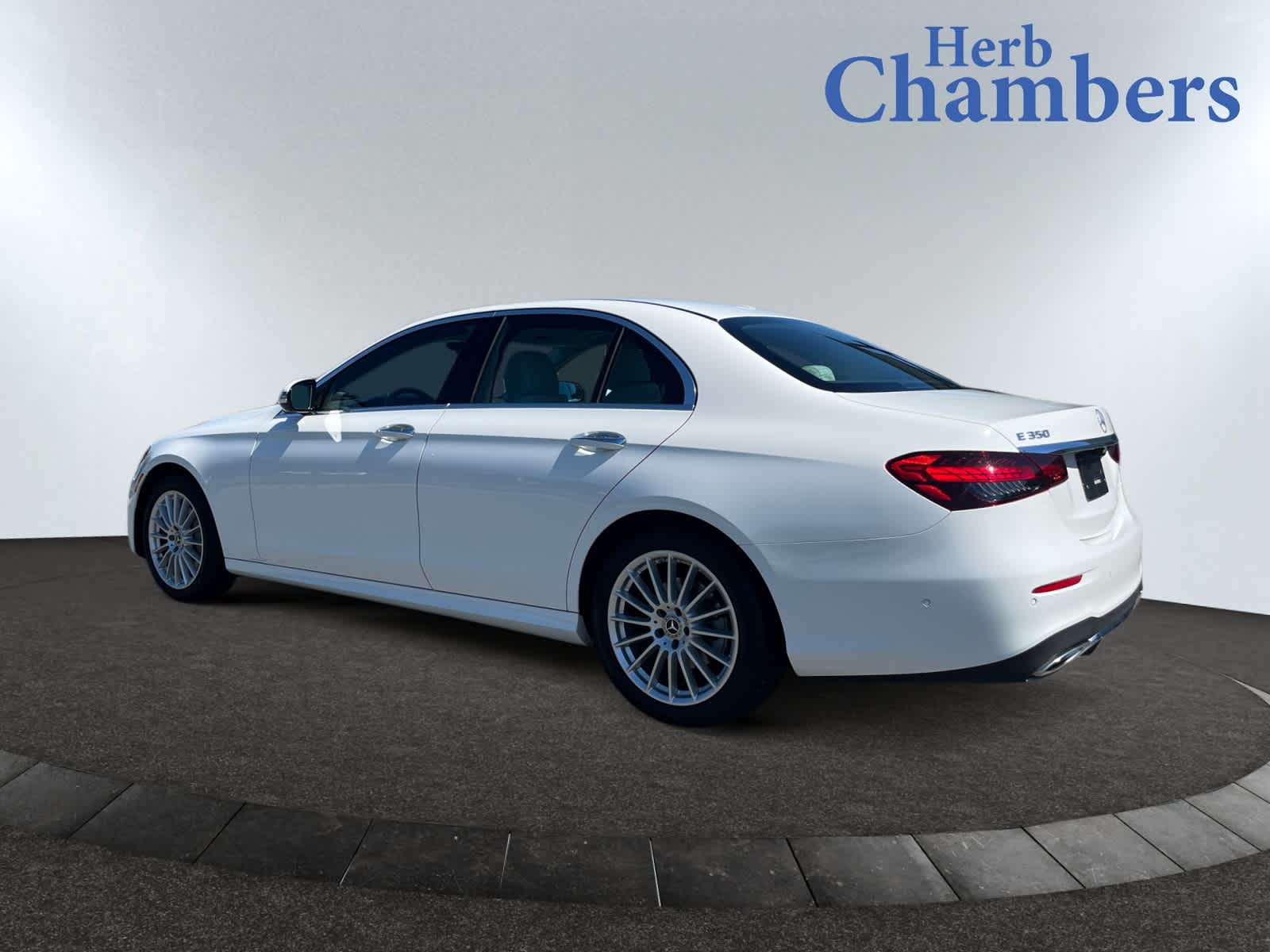 2021 Mercedes Benz E 350 4MATIC photo 3