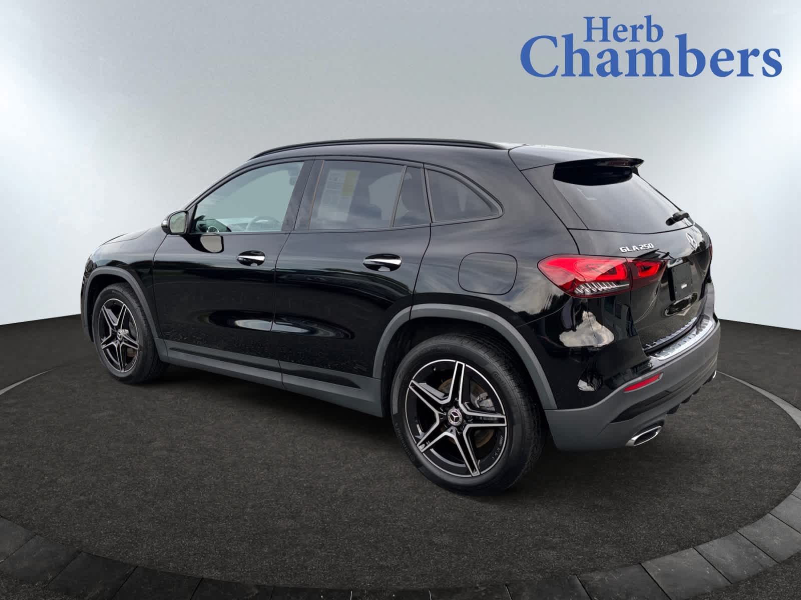 2023 Mercedes Benz GLA 250 4MATIC photo 3