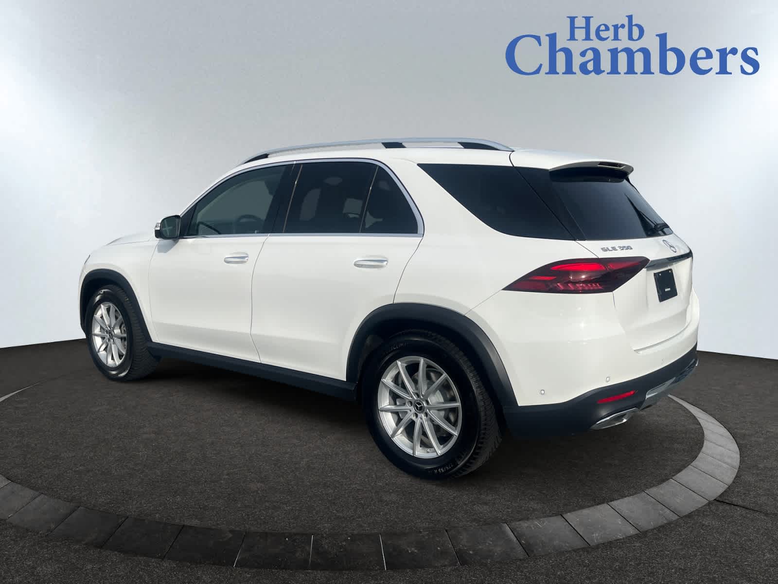 2025 Mercedes Benz GLE 350 4MATIC photo 2