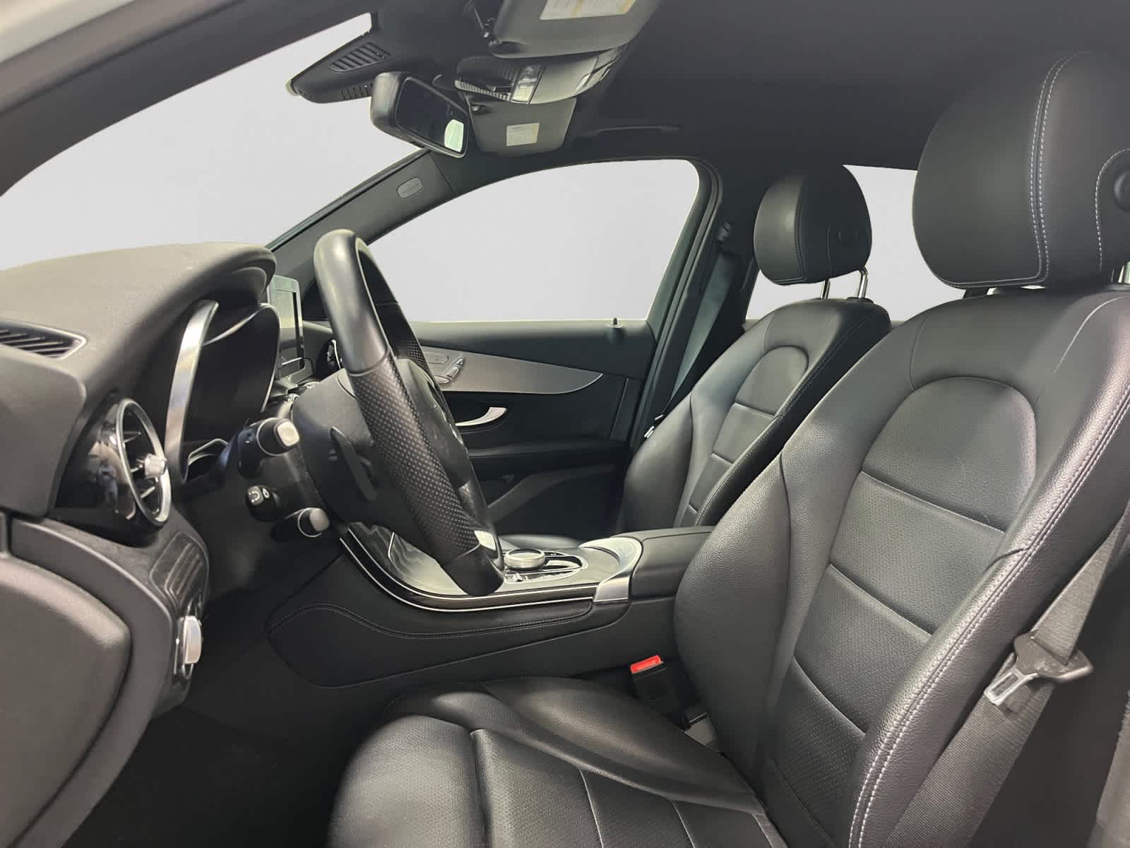 used 2019 Mercedes-Benz GLC 300 car, priced at $20,496