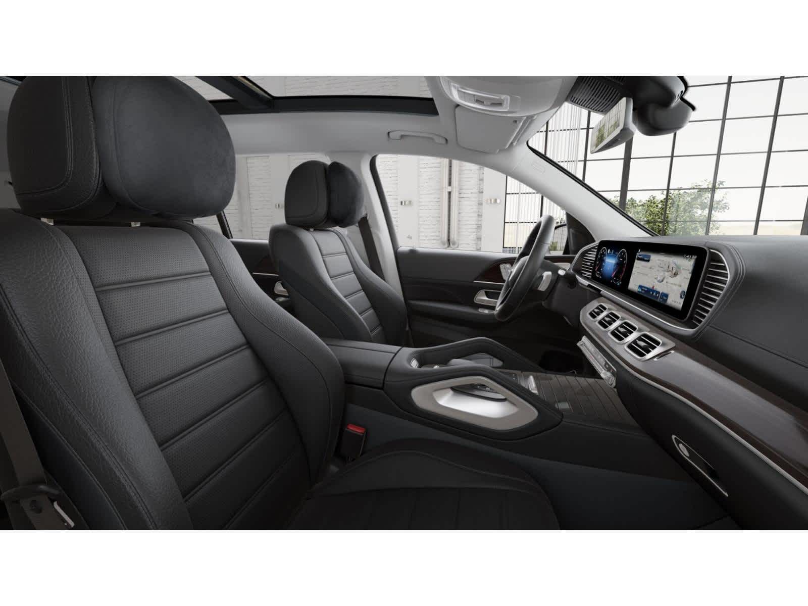 2026 Mercedes Benz GLS 450 4MATIC photo 3