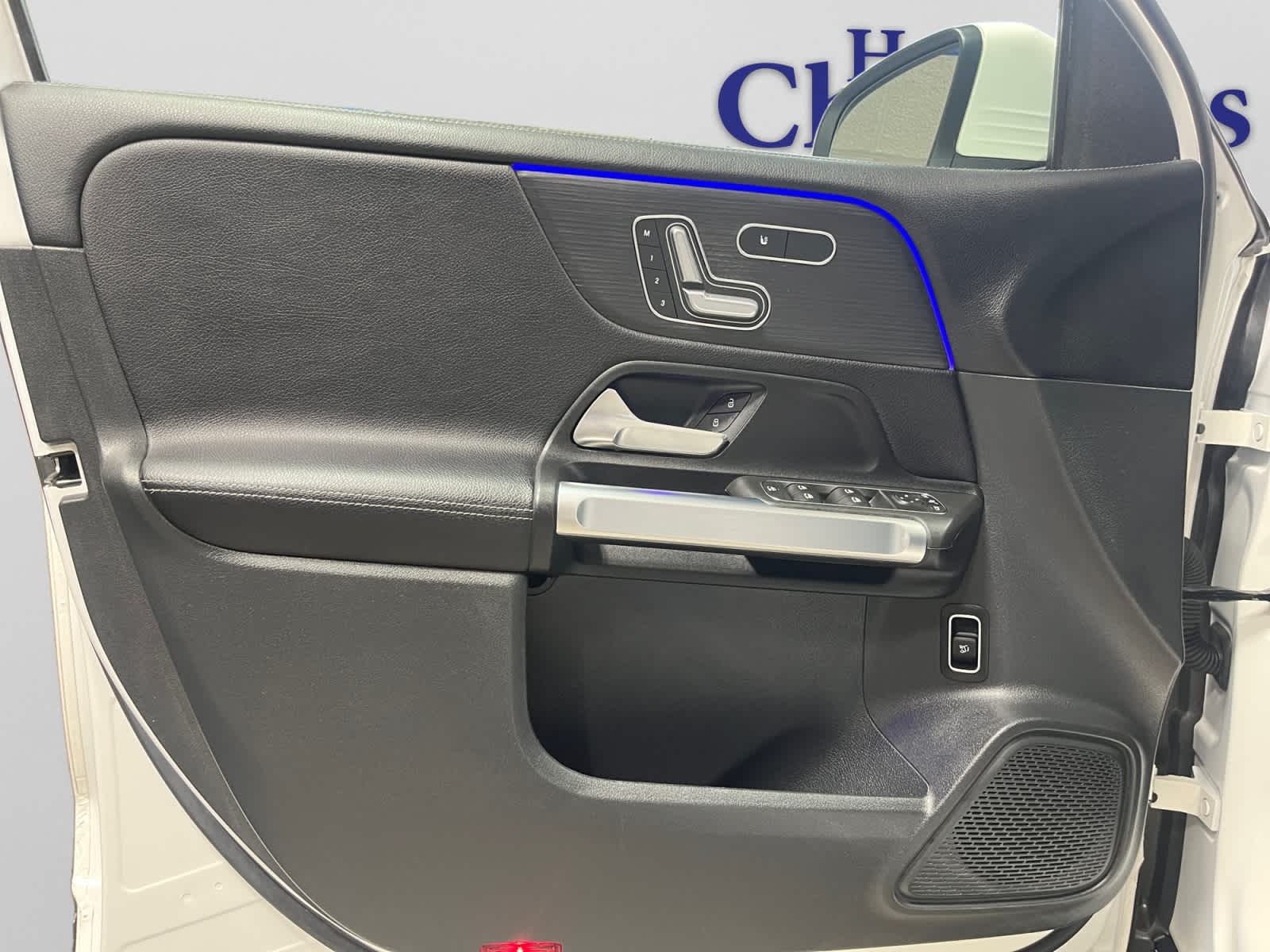 used 2023 Mercedes-Benz GLB 250 car, priced at $30,999