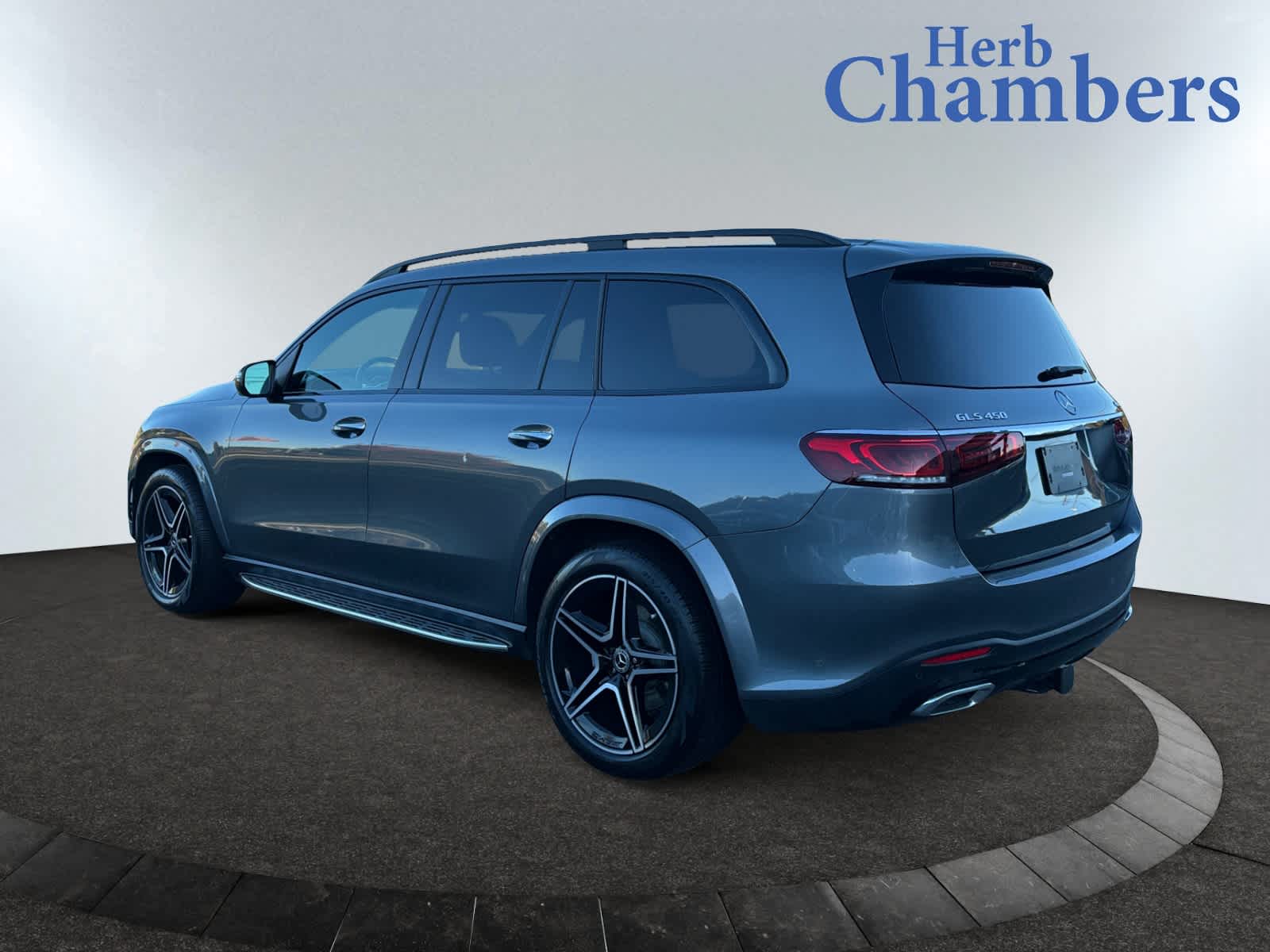 2023 Mercedes Benz GLS 450 4MATIC photo 3