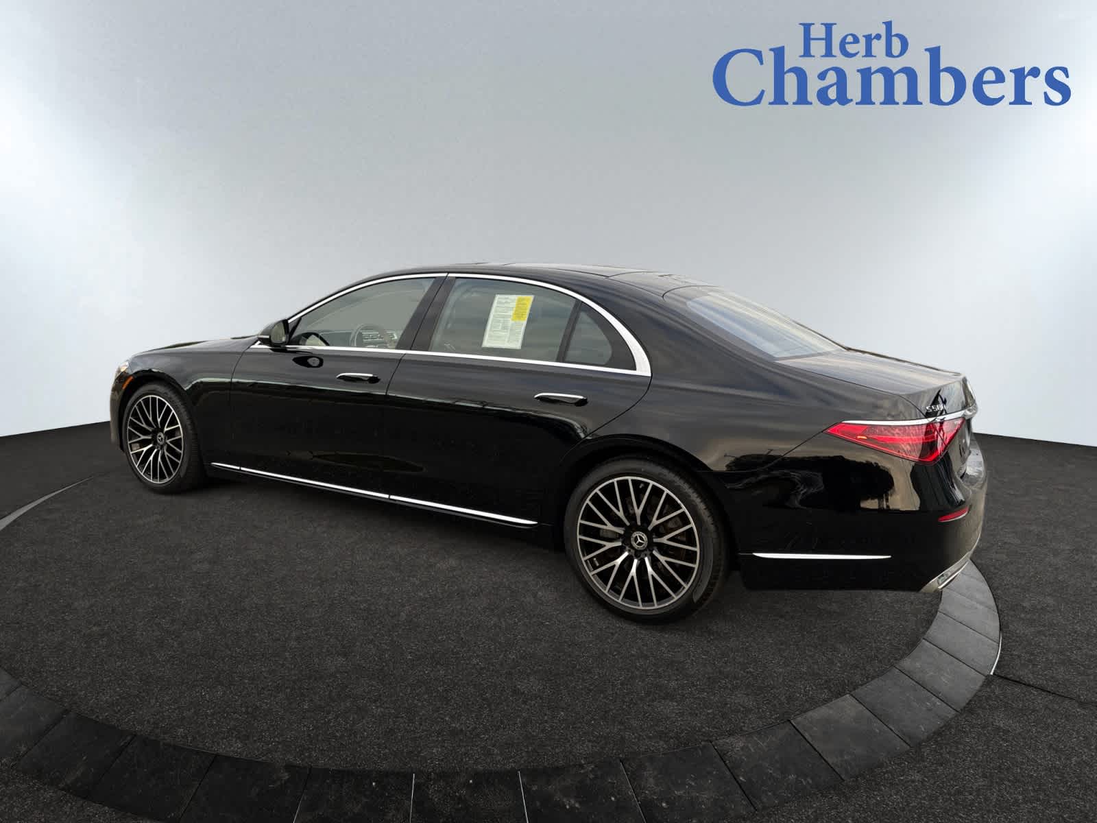 2023 Mercedes Benz S 580 4MATIC photo 3