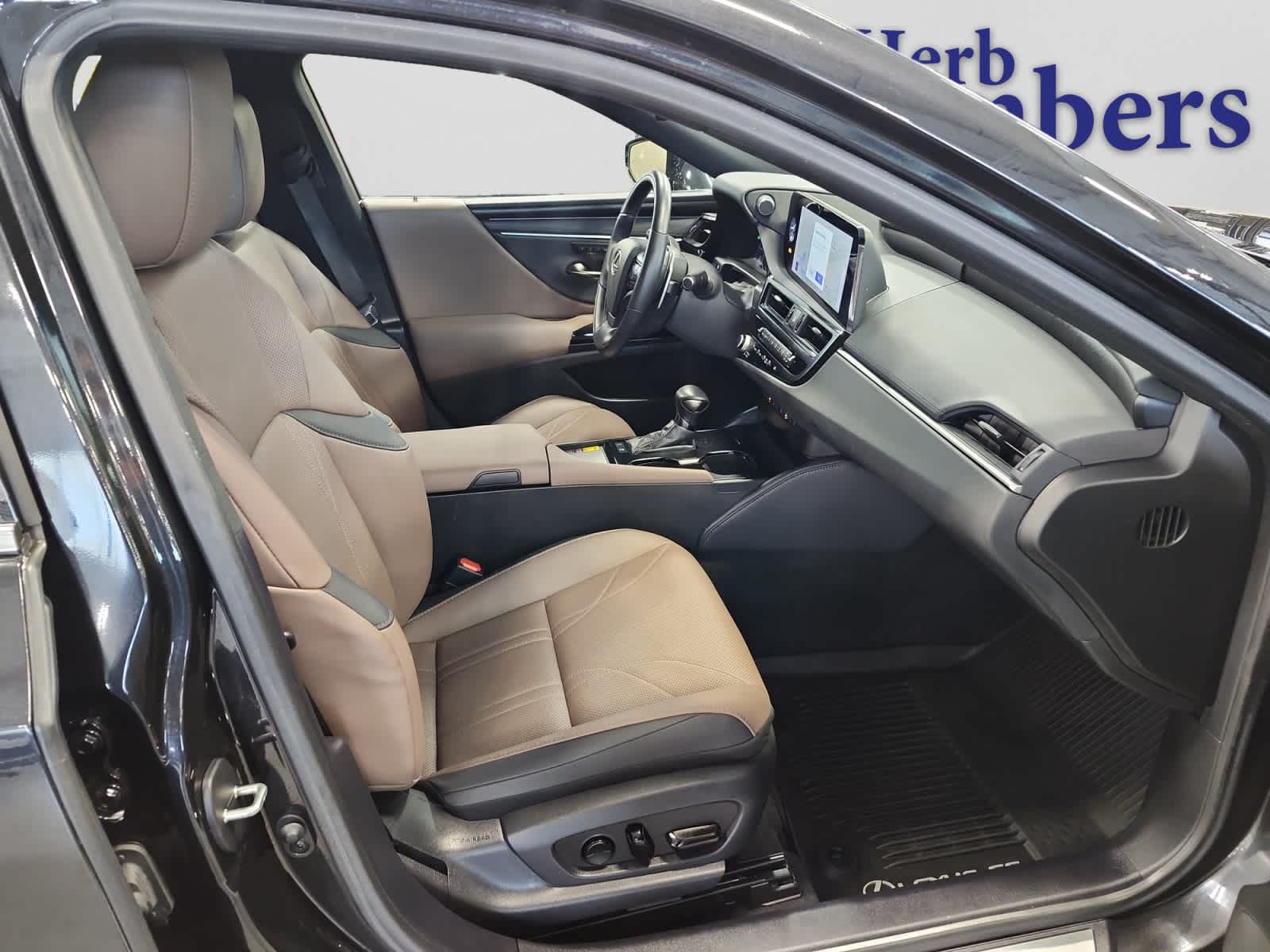 used 2024 Lexus ES 300h car, priced at $41,997