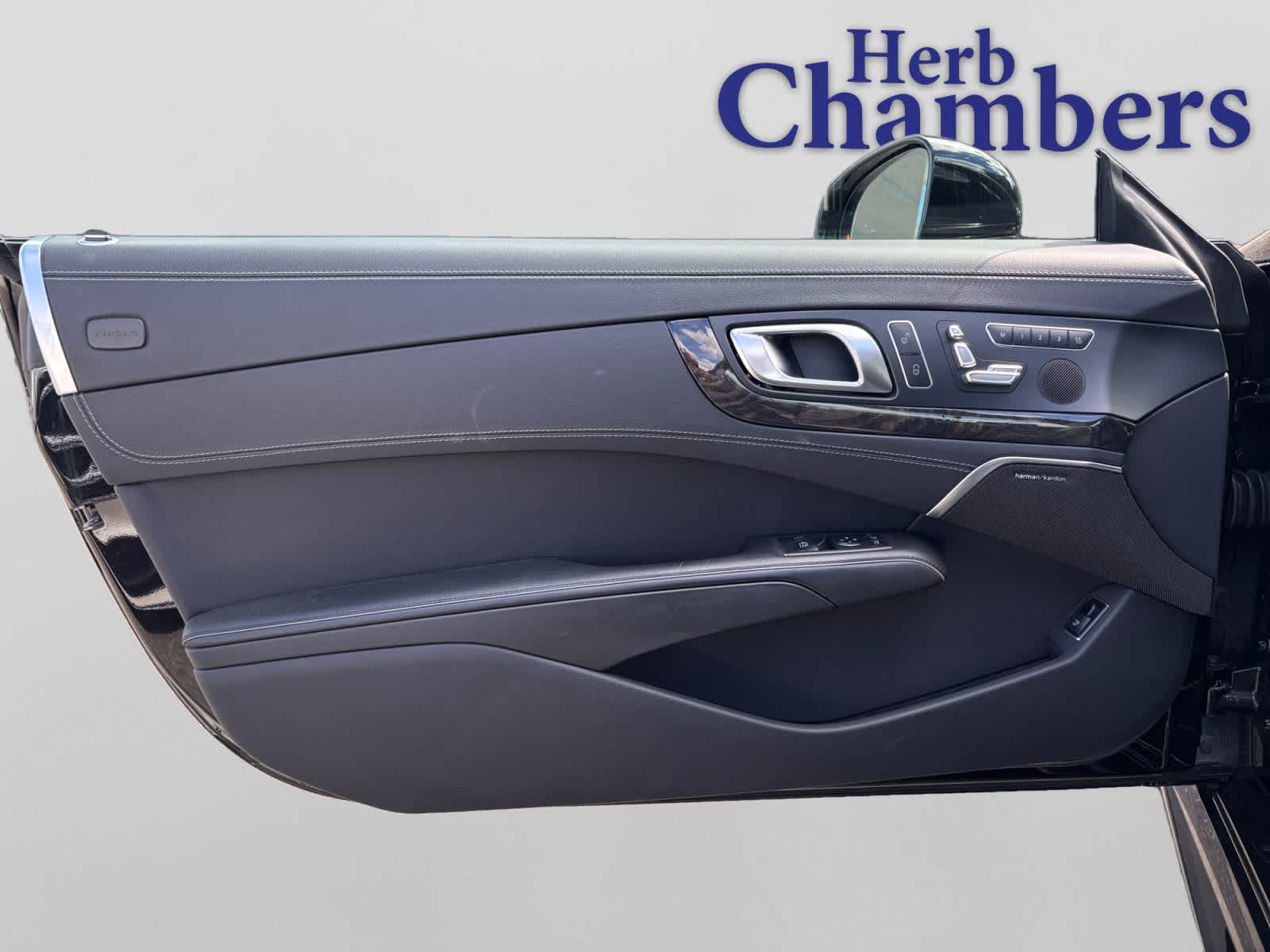 used 2019 Mercedes-Benz SL 550 car, priced at $59,999