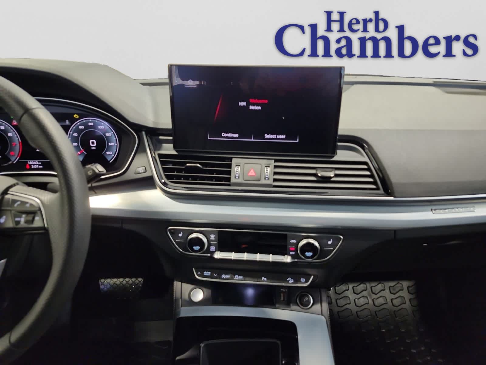 used 2024 Audi Q5 car, priced at $31,397