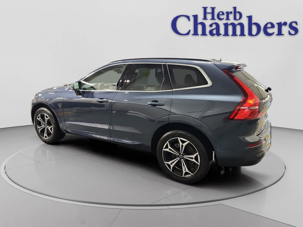 Used 2022 Volvo XC60 B5 AWD Momentum SUV