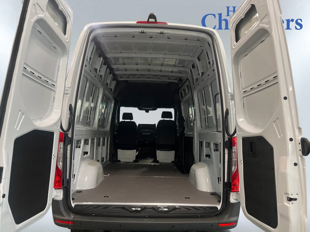 New 2025 Mercedes-Benz Sprinter 2500 Standard Roof 4-Cyl Diesel HO Van Cargo Van