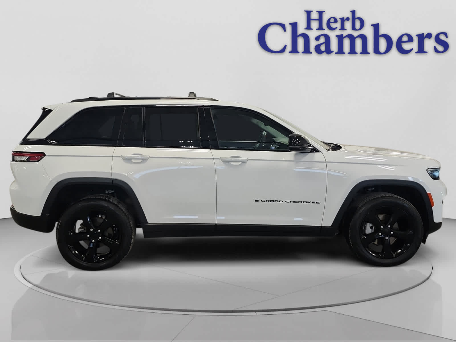 used 2023 Jeep Grand Cherokee car, priced at $32,997