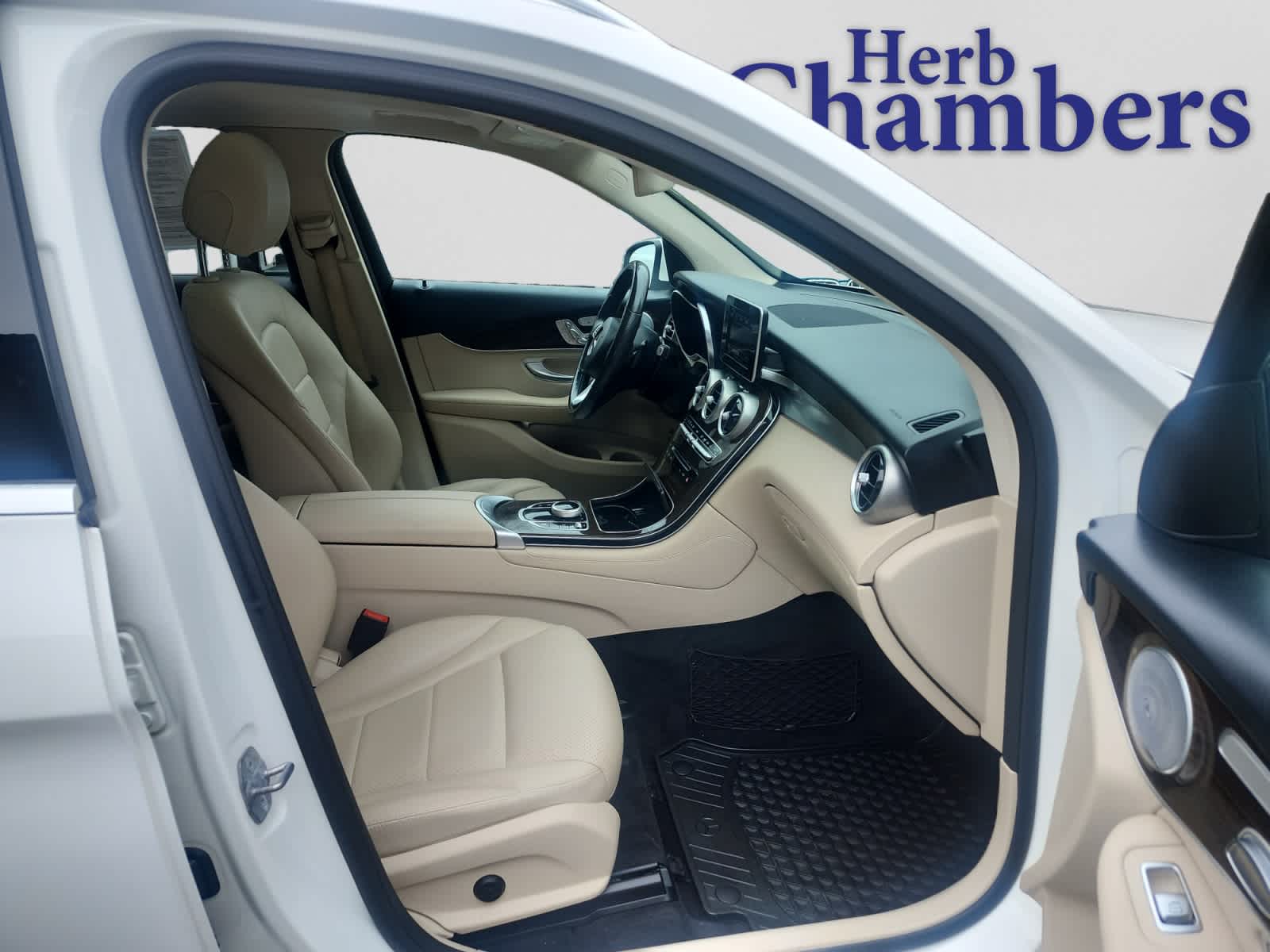 used 2019 Mercedes-Benz GLC 300 car, priced at $18,697