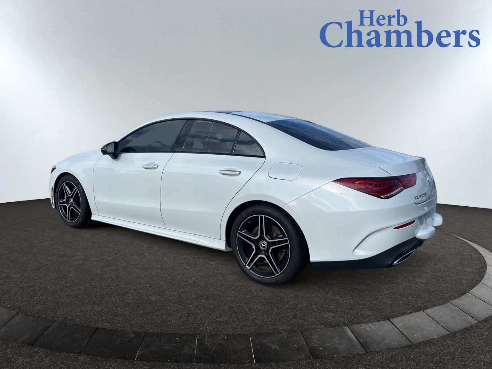 2023 Mercedes Benz CLA 250 4MATIC photo 3