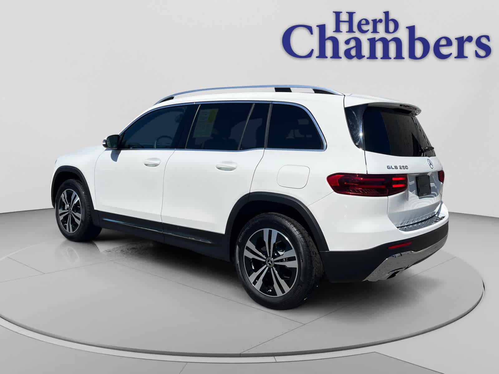 used 2025 Mercedes-Benz GLB 250 car, priced at $40,498