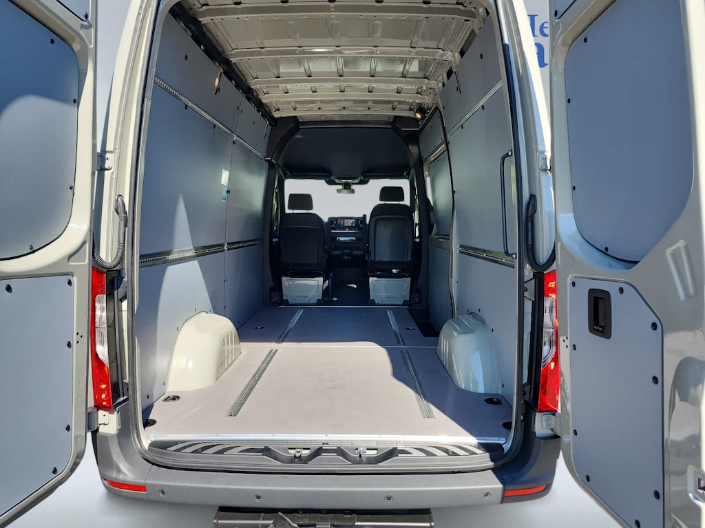 New 2025 Mercedes-Benz Sprinter 2500 Standard Roof 4-Cyl Diesel Van Cargo Van