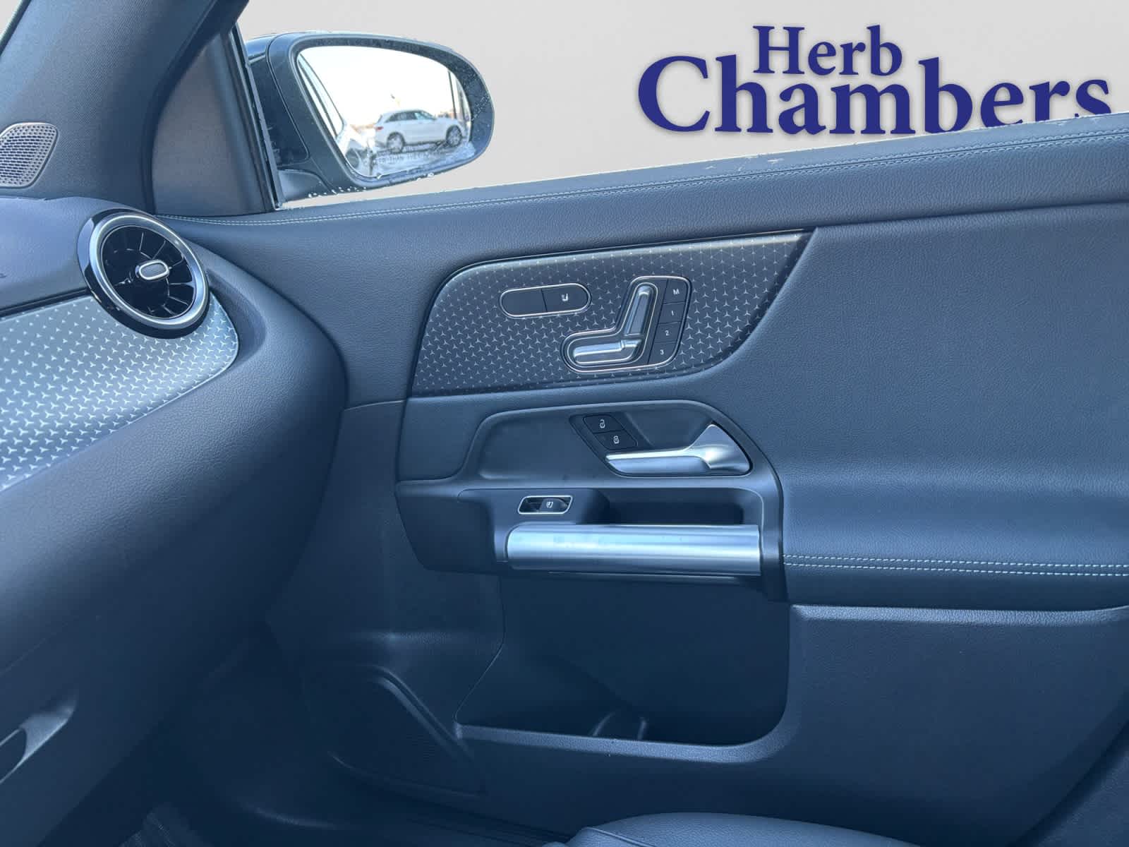 used 2026 Mercedes-Benz GLA 250 car, priced at $39,998