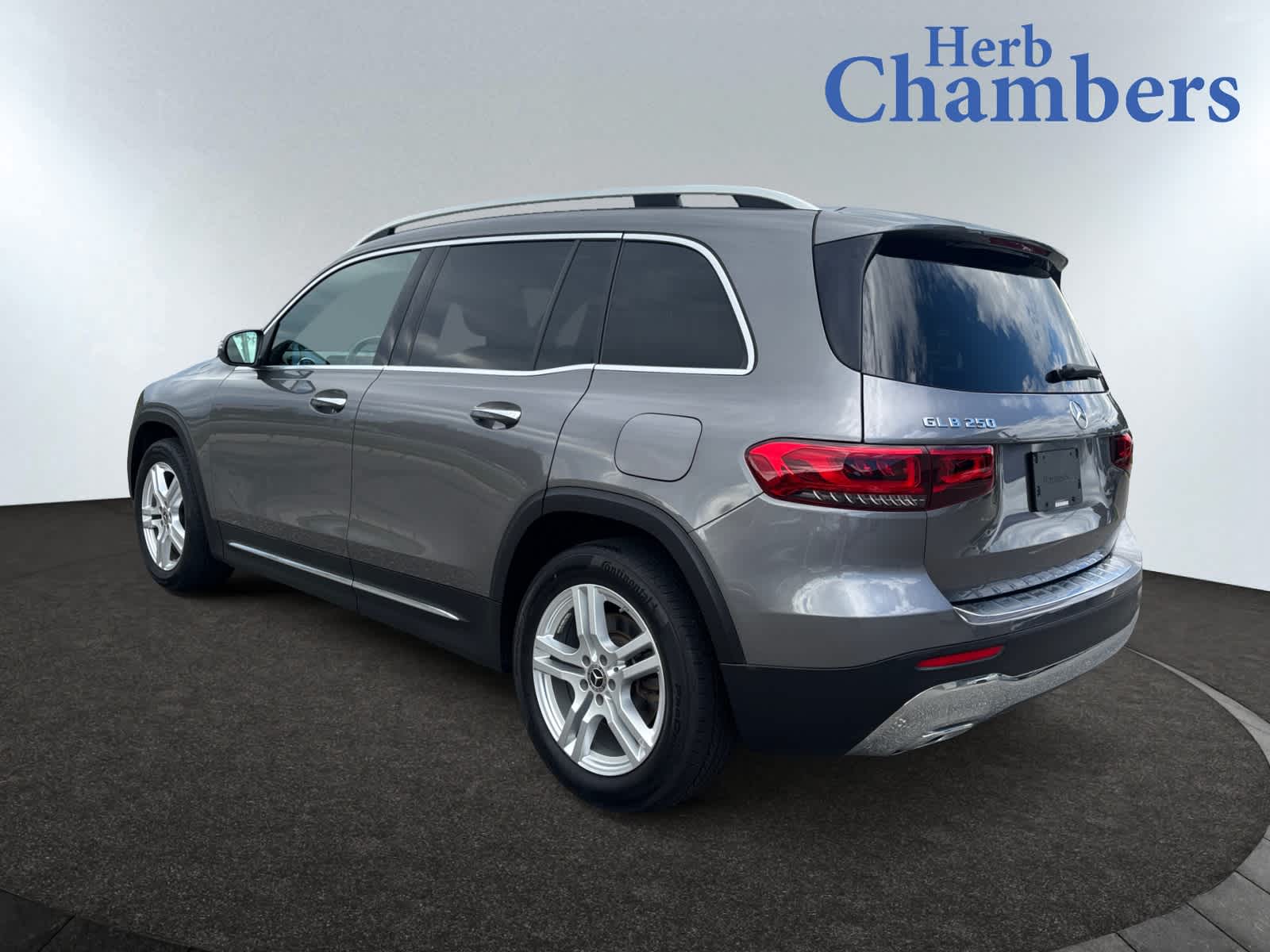 2021 Mercedes Benz GLB 250 4MATIC photo 3