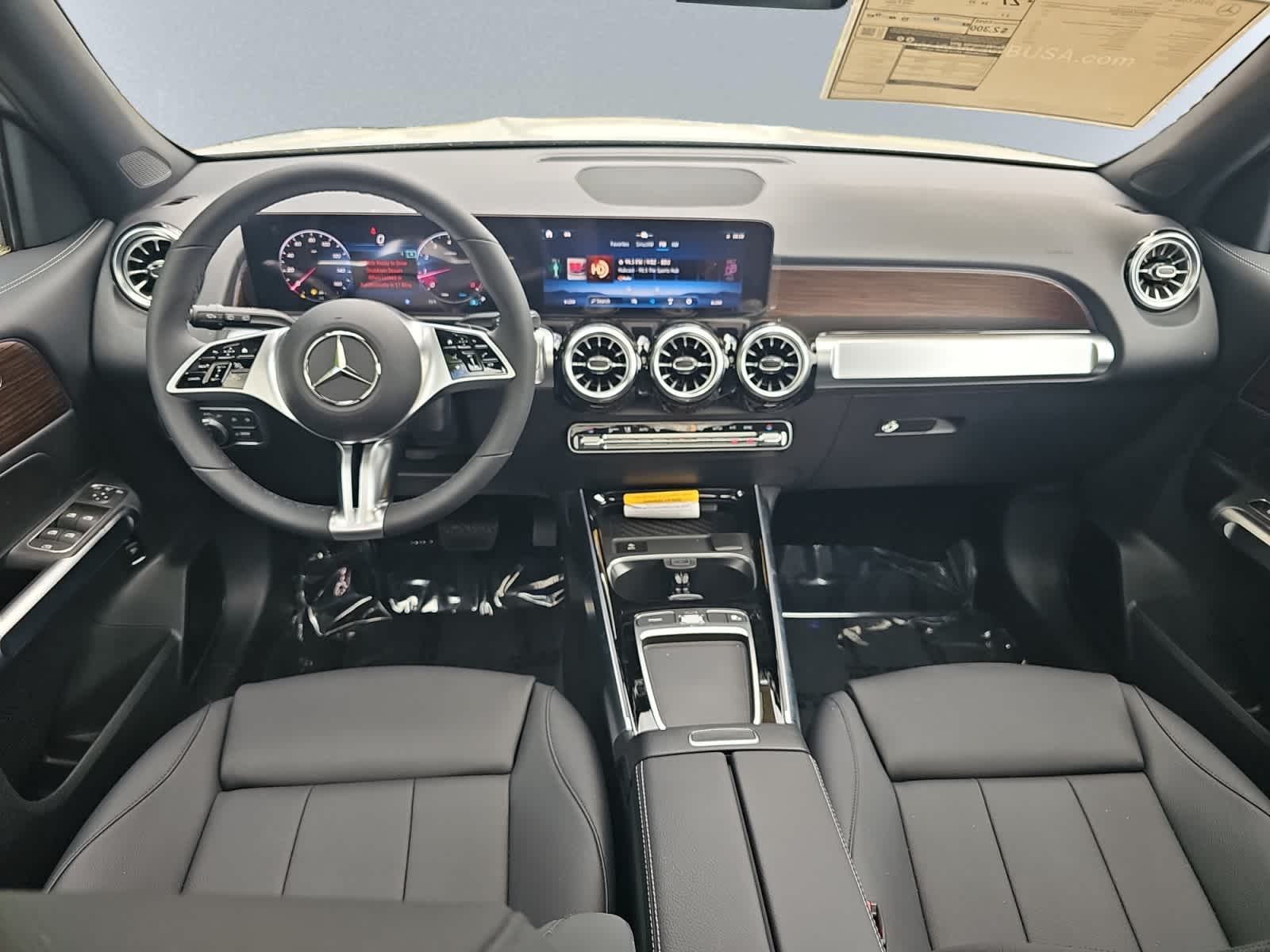 new 2026 Mercedes-Benz GLB 250 car