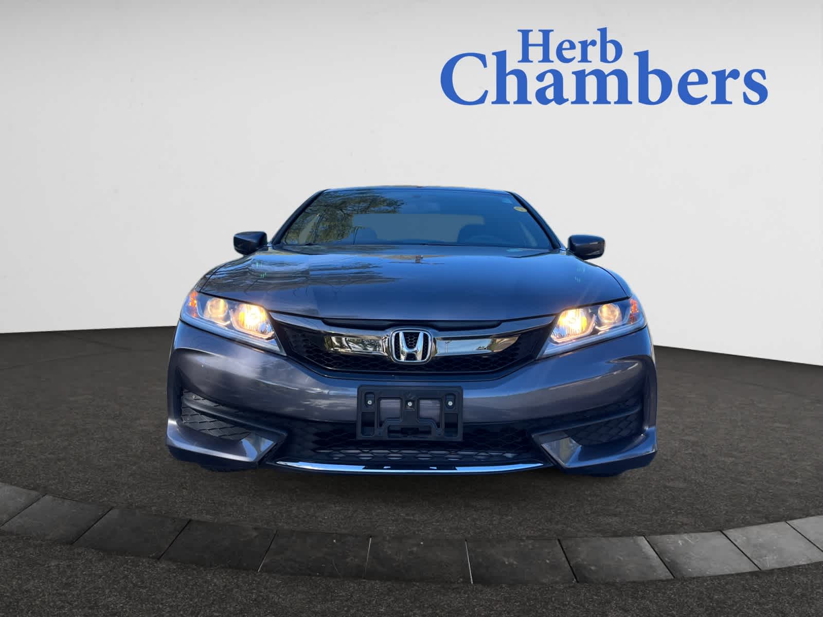 2017 Honda Accord photo 2
