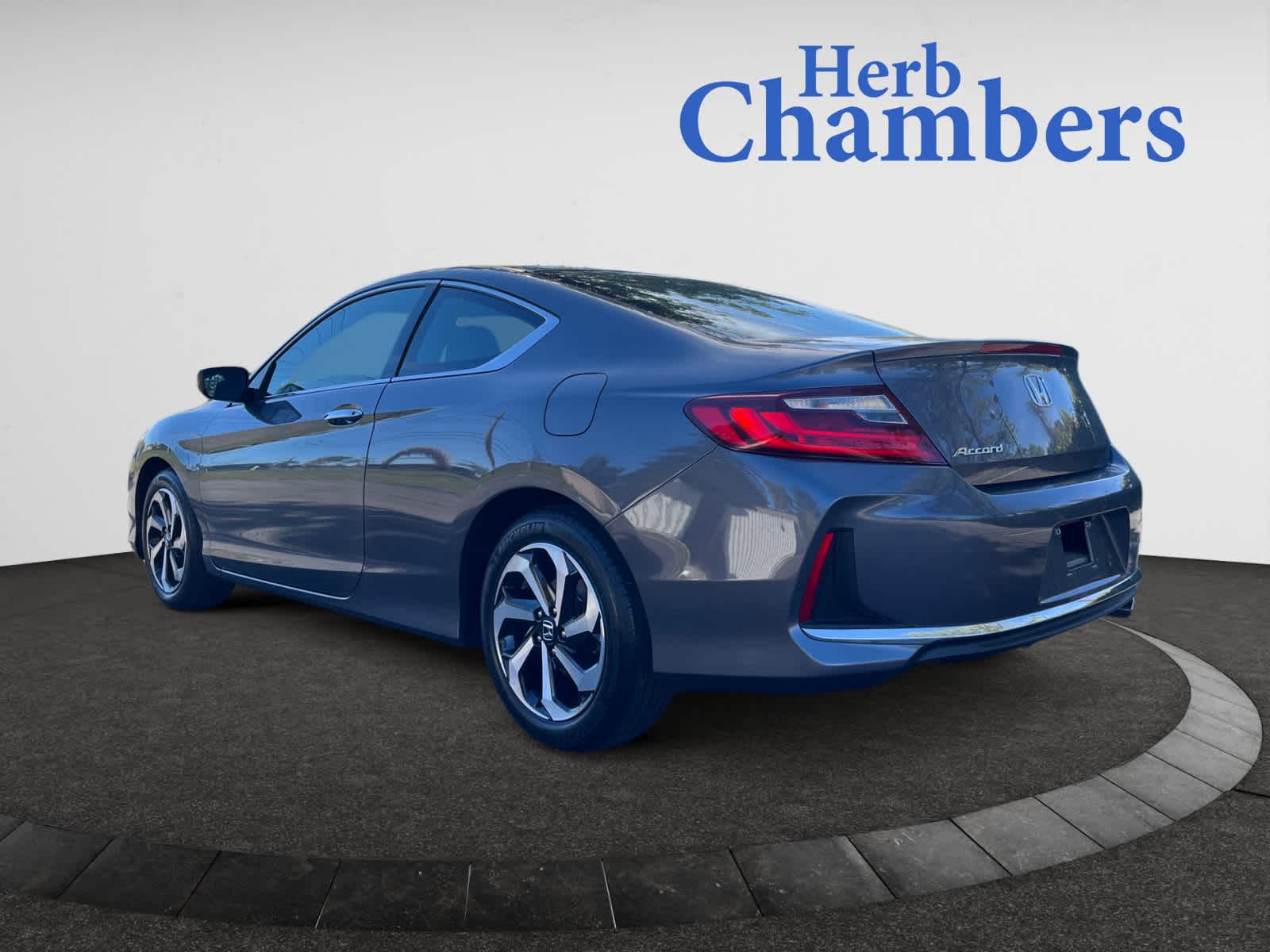 2017 Honda Accord photo 3