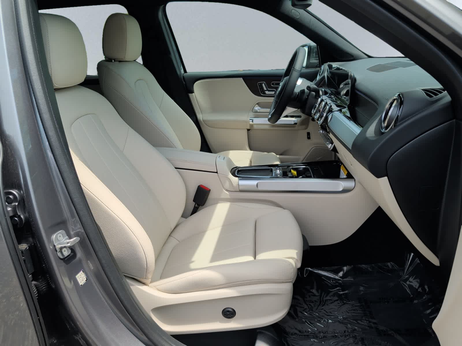 new 2026 Mercedes-Benz GLB 250 car