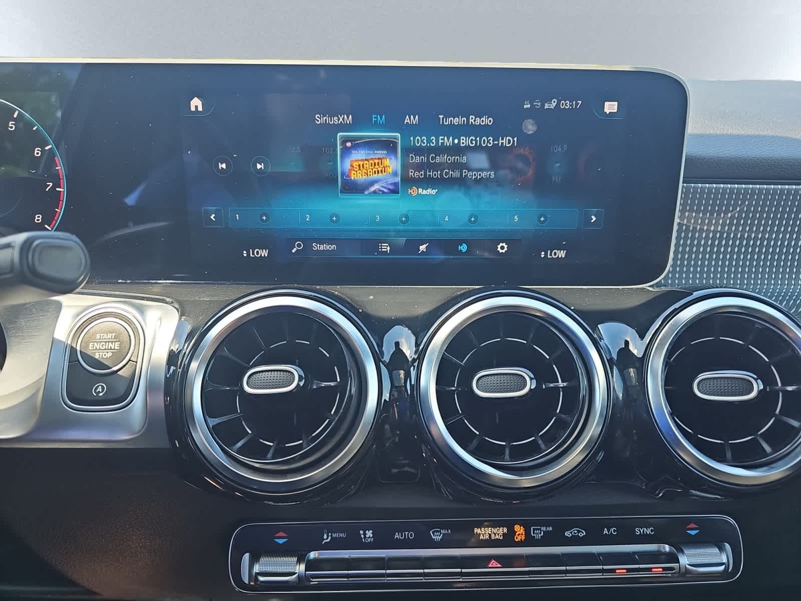 used 2021 Mercedes-Benz GLB 250 car, priced at $25,498