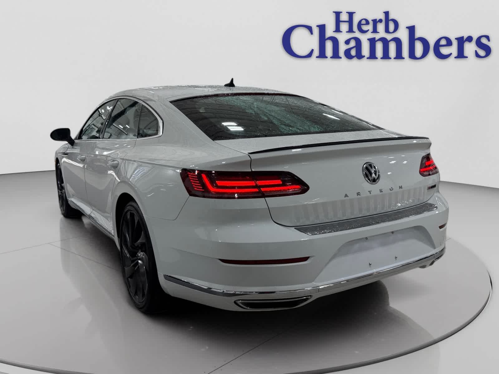 2019 Volkswagen Arteon SEL R-Line photo 3