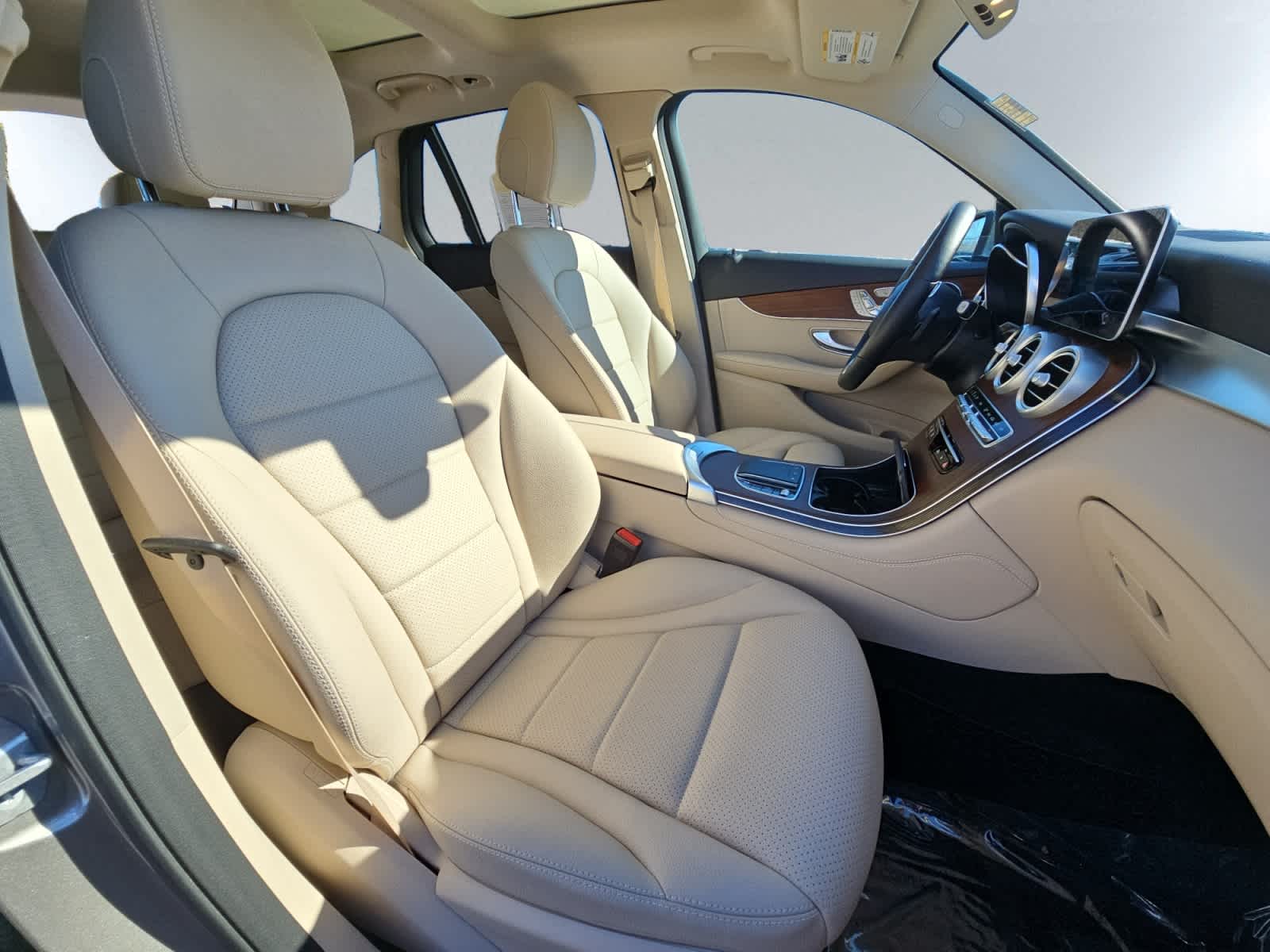 used 2020 Mercedes-Benz GLC 300 car, priced at $27,798