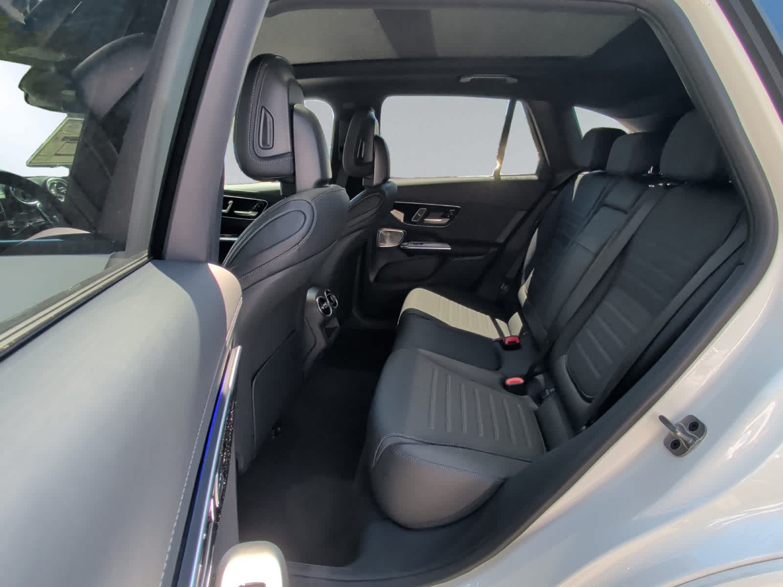 new 2026 Mercedes-Benz GLC 300 car