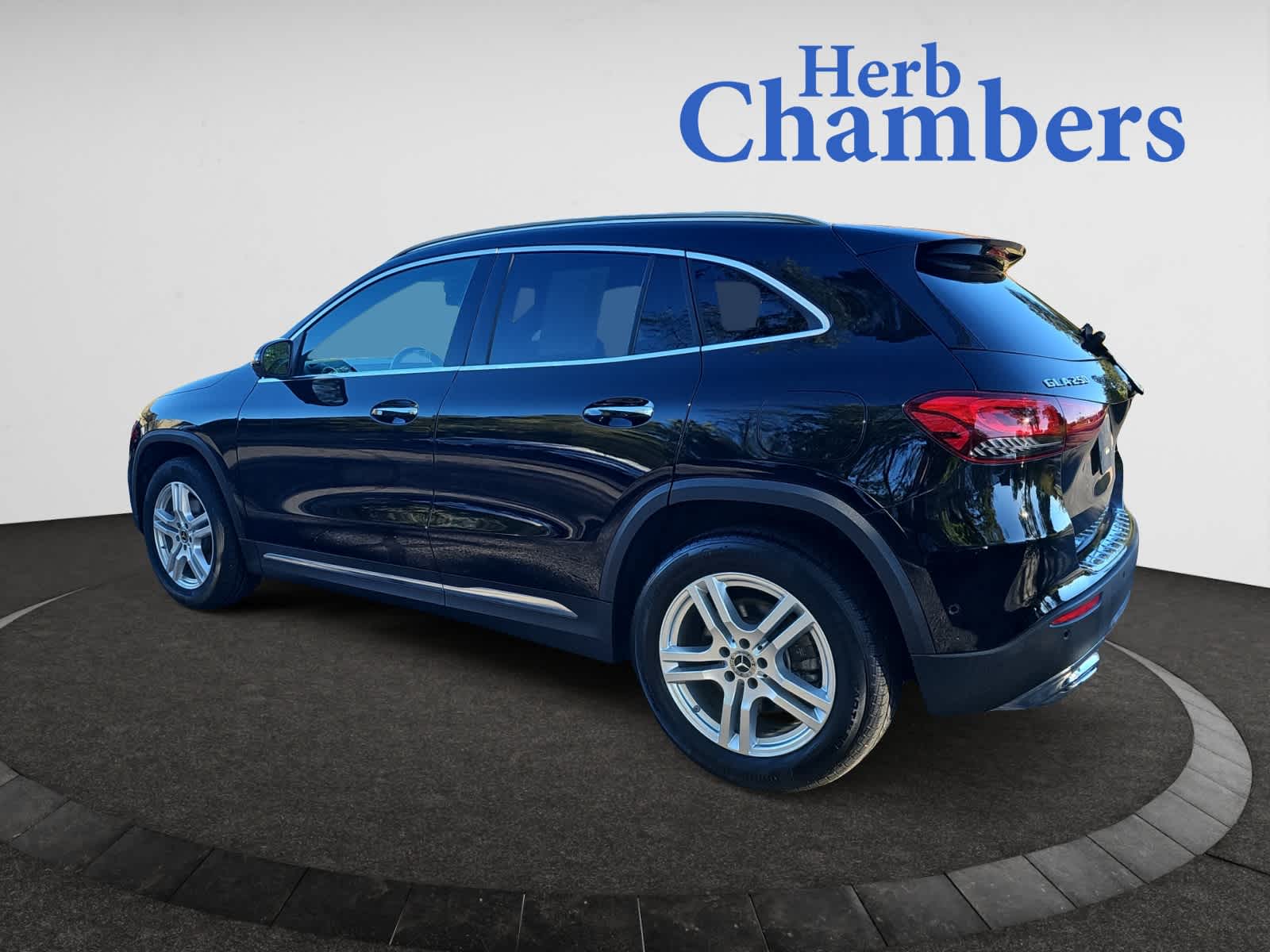 2023 Mercedes Benz GLA 250 4MATIC photo 3